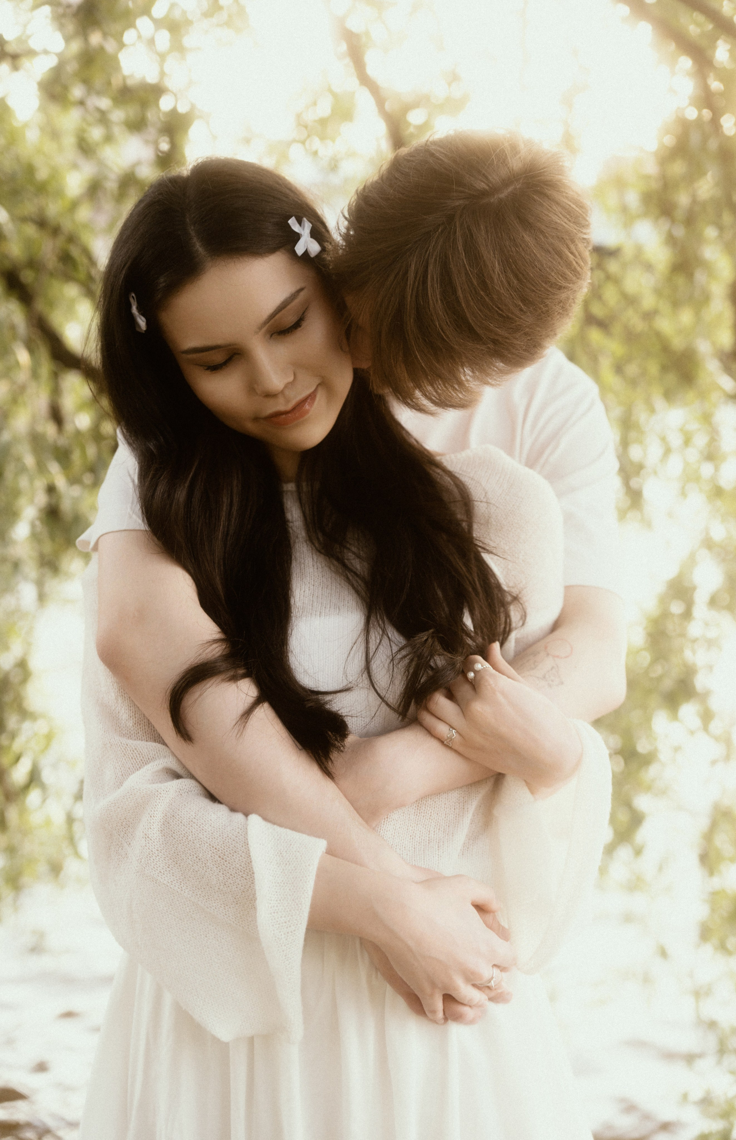 Фотосессия лавстори в Санкт-Петербурге. Лопухинский сад.