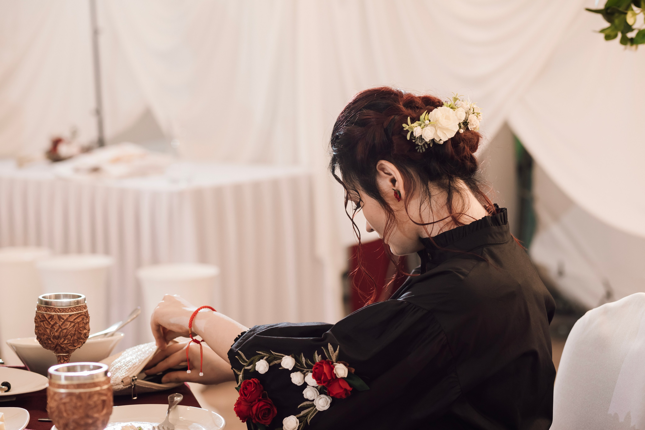 Маргарита и Артем. Свадьба в стиле средневекового пира в шатре. Свадебный и семейный фотограф в Москве Евгения Лисина