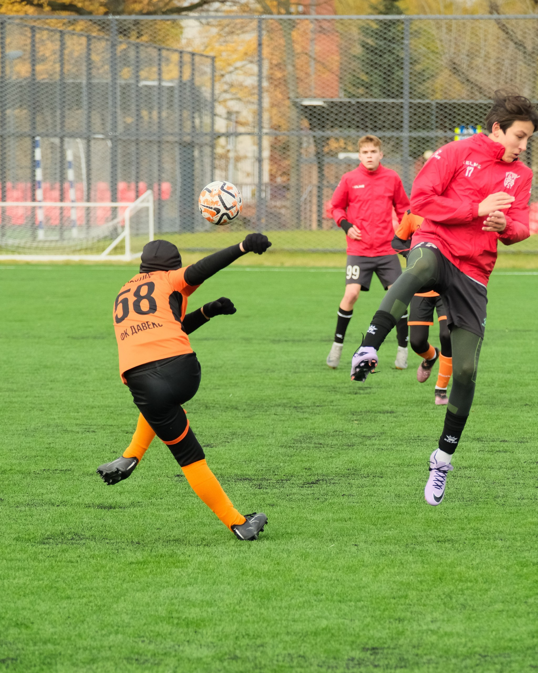 футбол удар