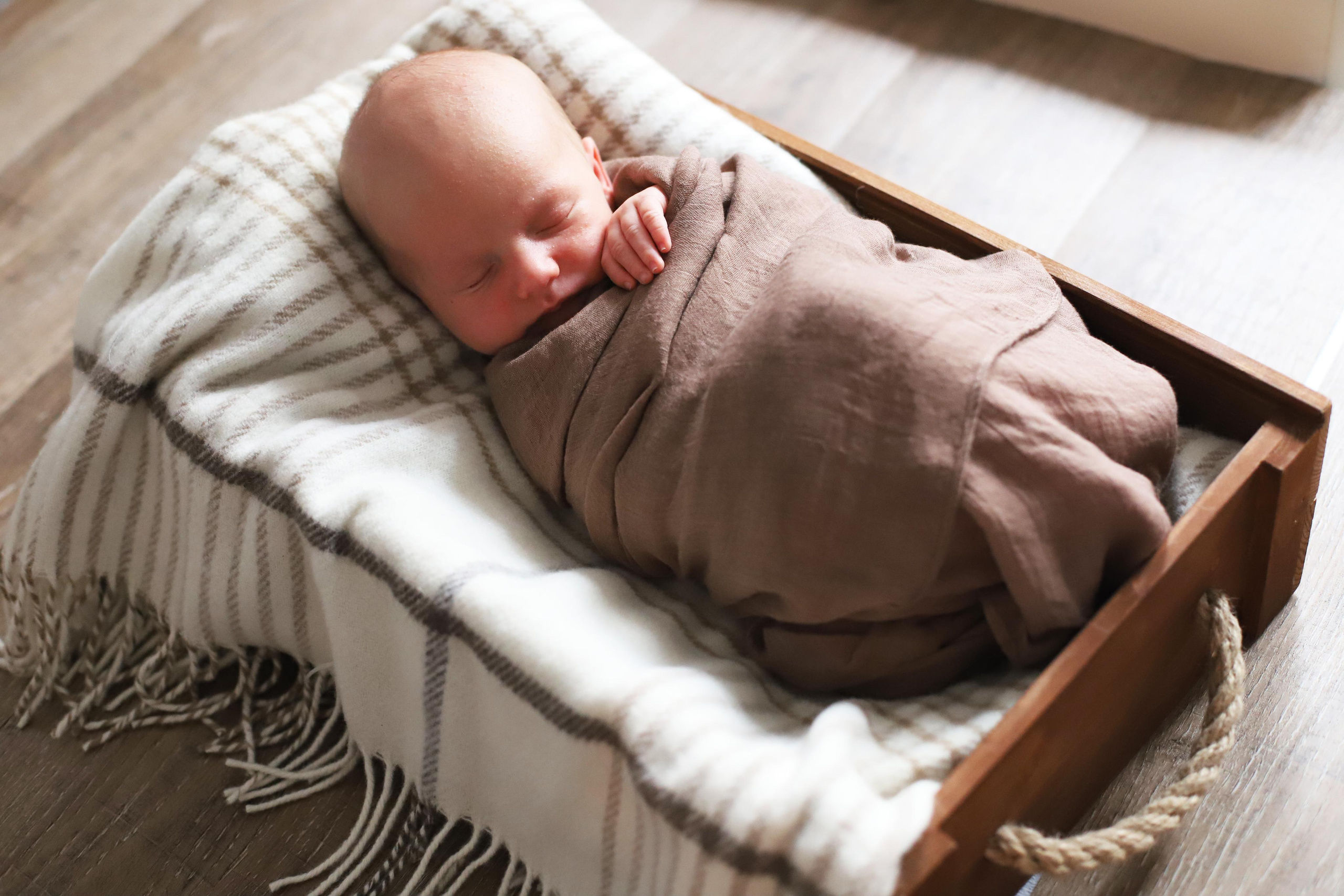 Новорожденный. Семейный и детский фотограф в Красноярске Анна Шори