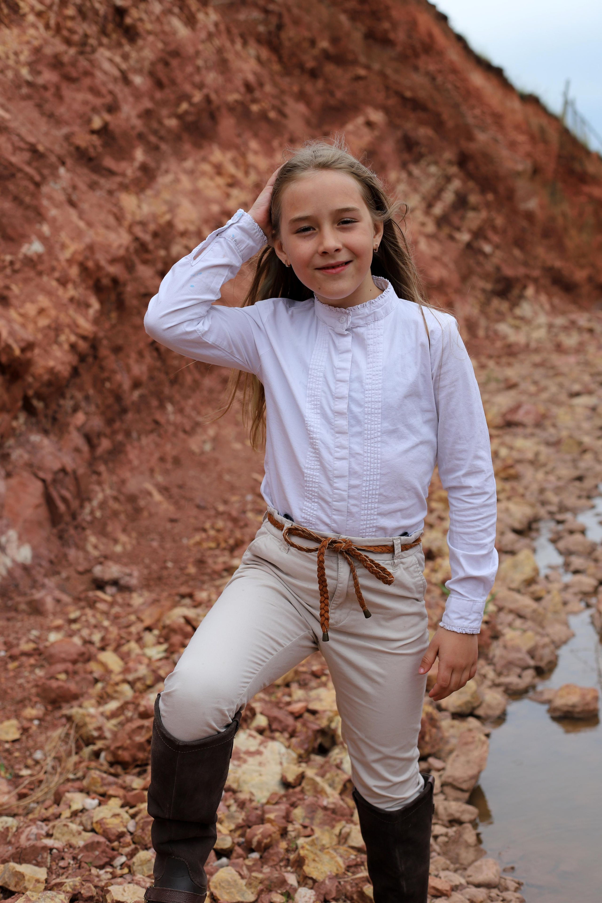 Лиза в карьере. Семейный и детский фотограф в Красноярске Анна Шори