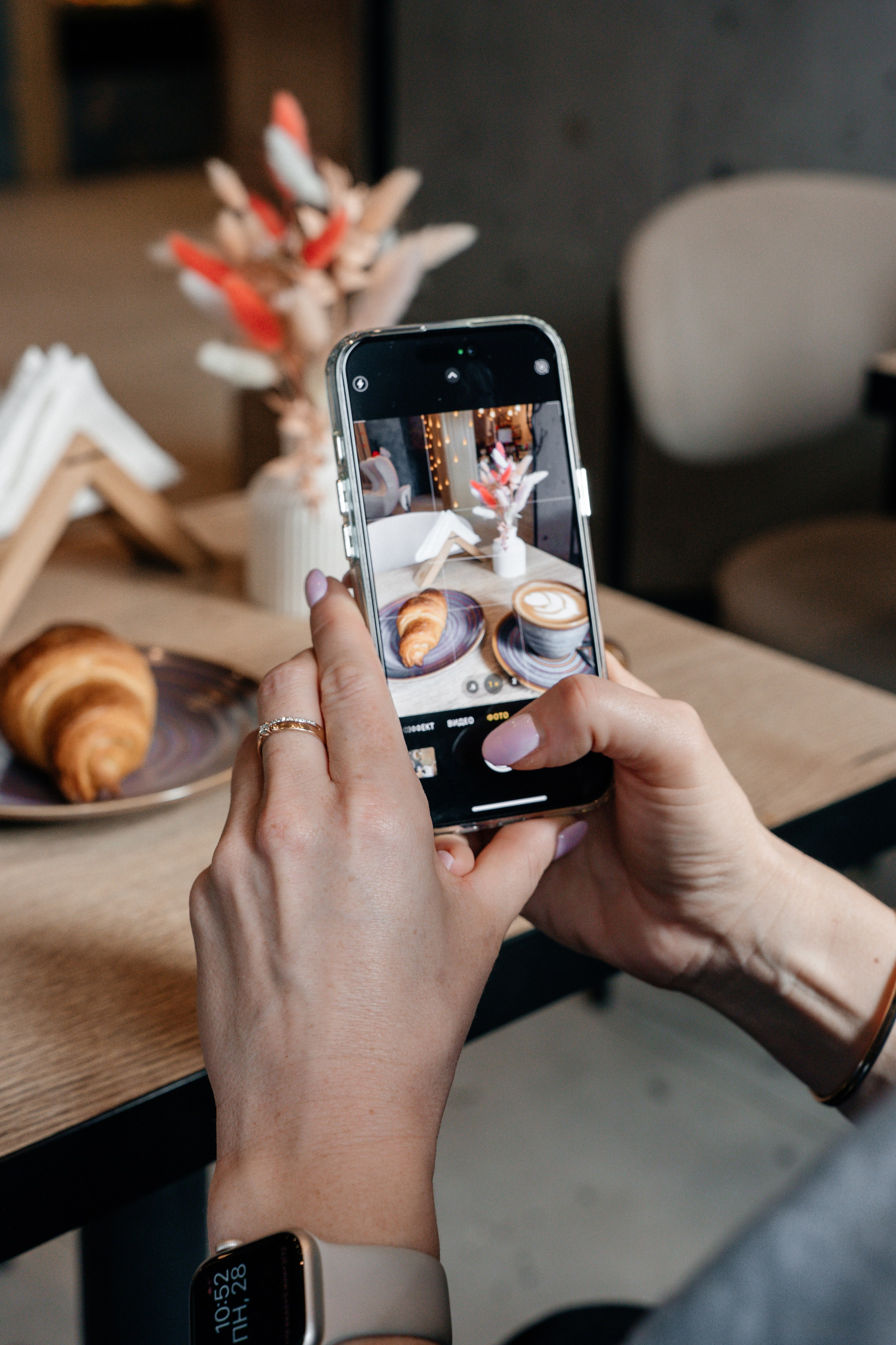 Контент- съёмка для кофейни «ЗАРЯД». Ваш семейный фотограф в Минске — Вика Трегубова