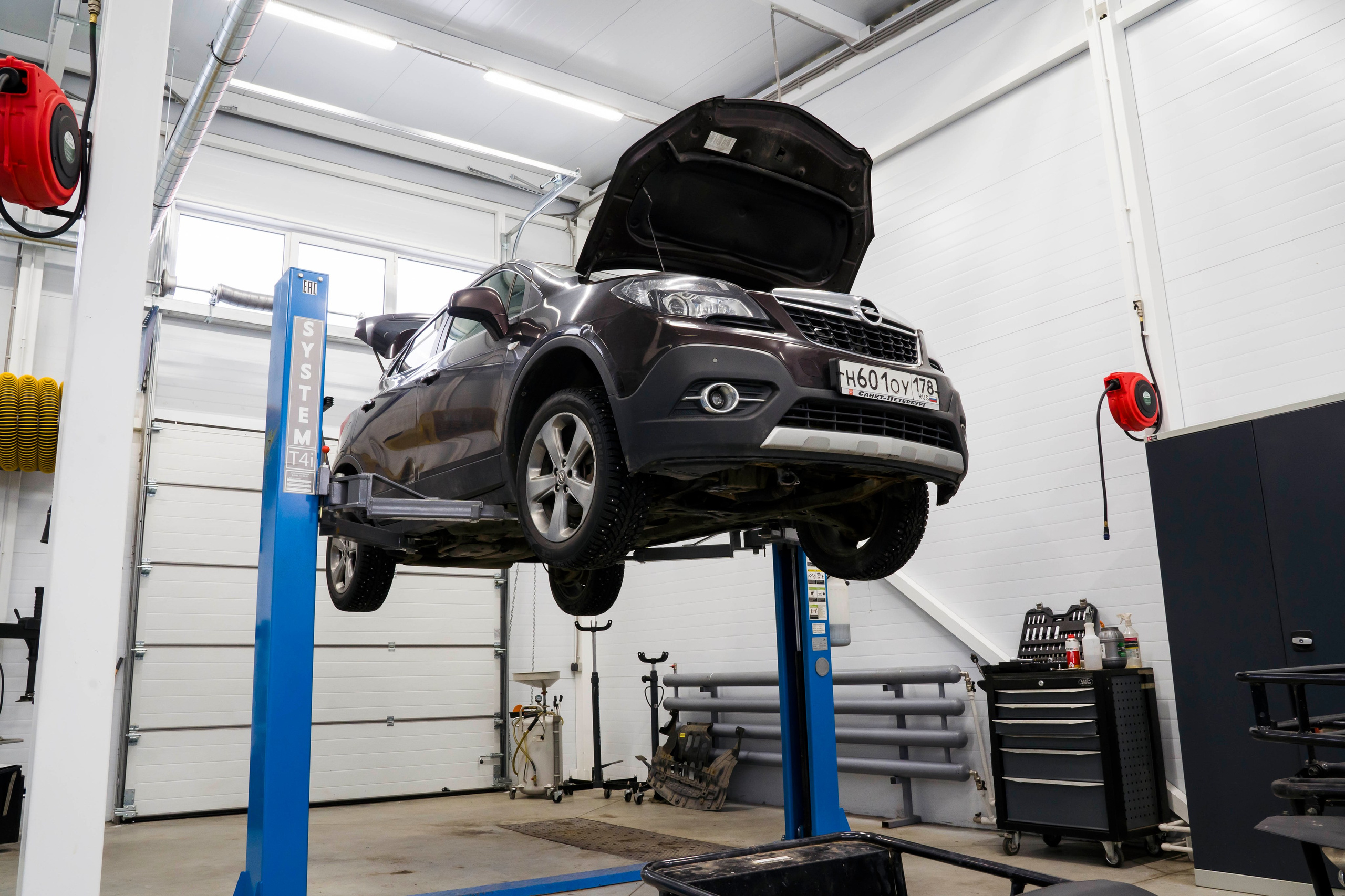 Съемка автосервиса автомойки. Фотограф в Санкт-Петербурге. Репортажная и все съёмки для бизнеса
