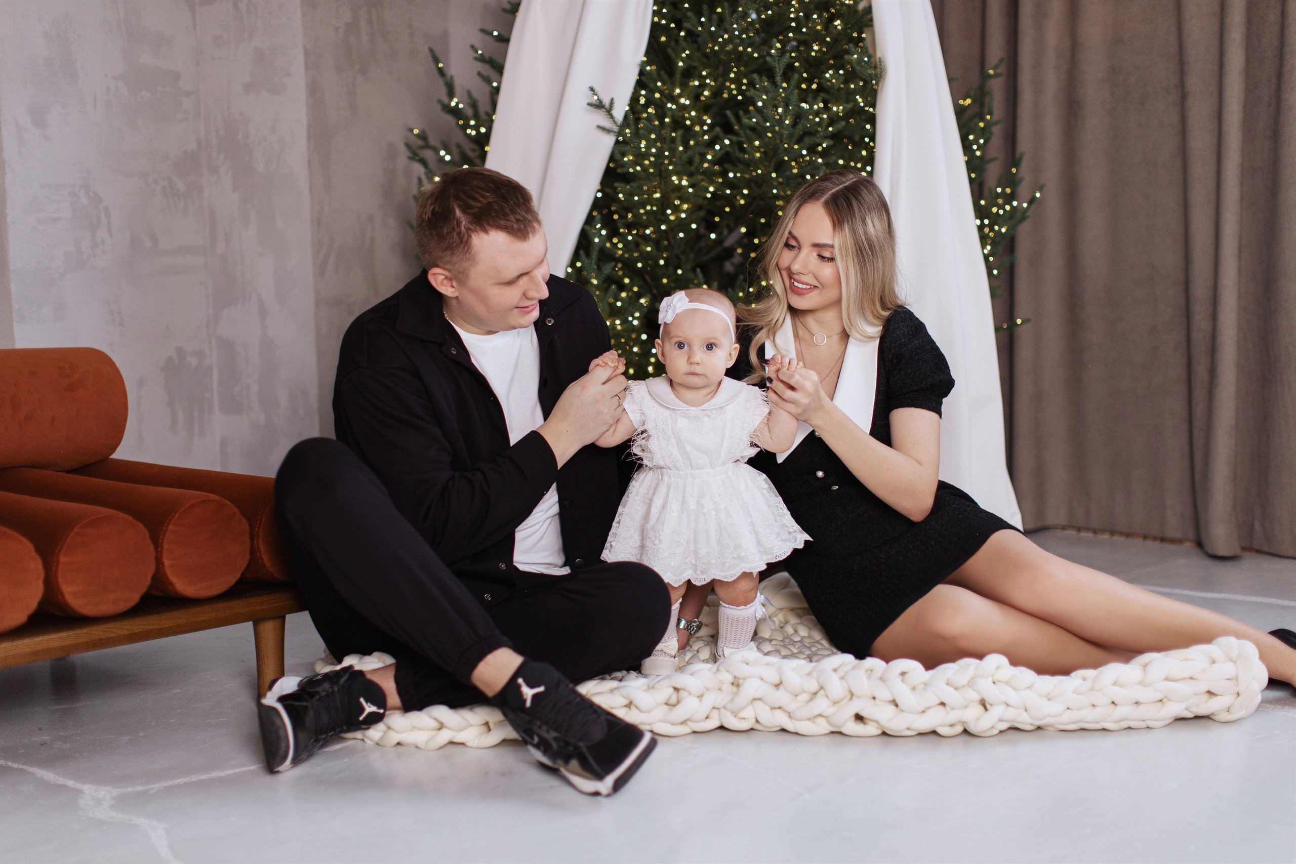 Семья к новому году 2025. Фотограф Лиана Артемова в Пензе