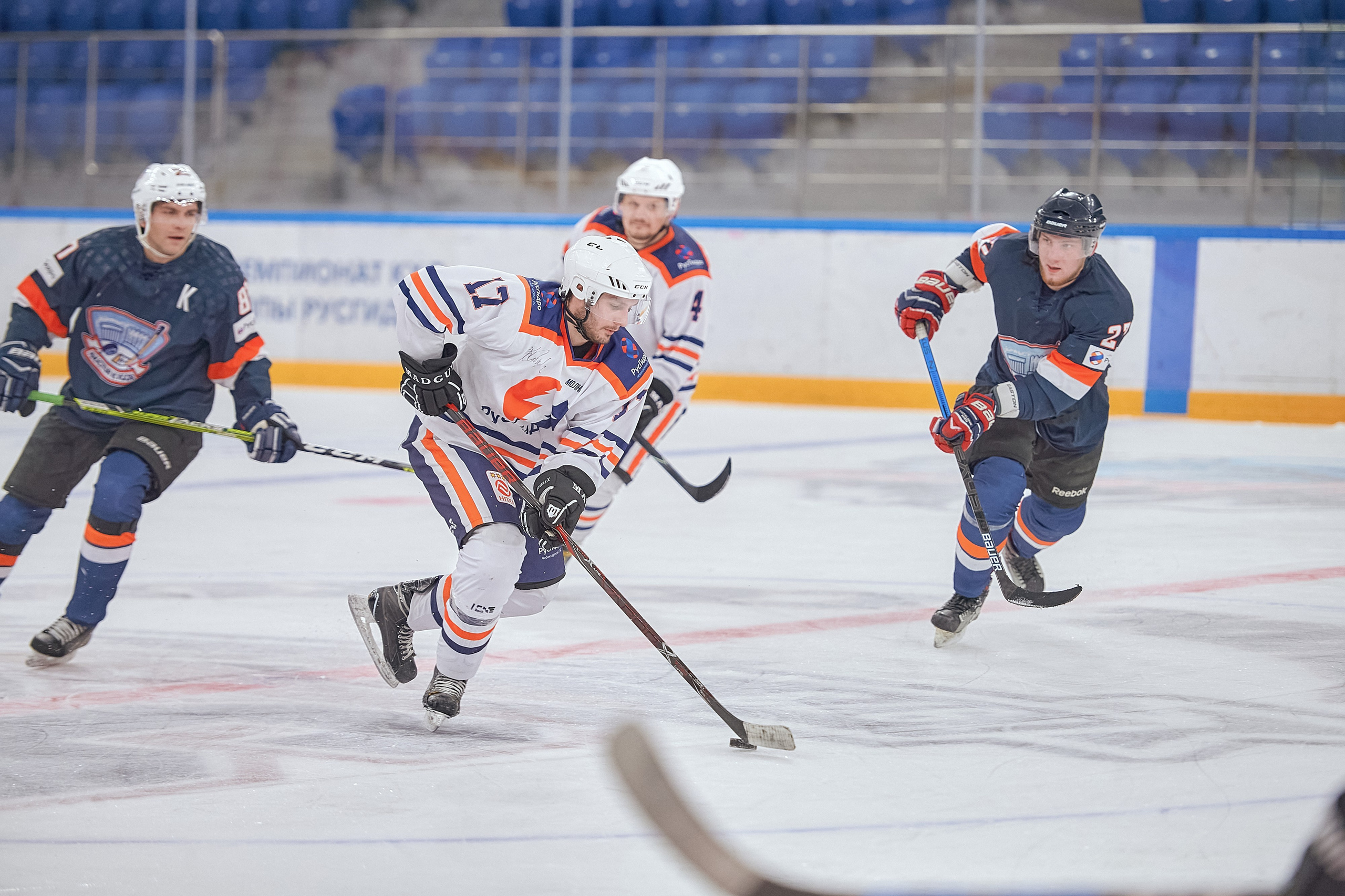 Портфолио репортажной фотосъёмки: Кристалл арена — Хоккей — РусГидро. Фотограф Яковлев Роман — Красноярск