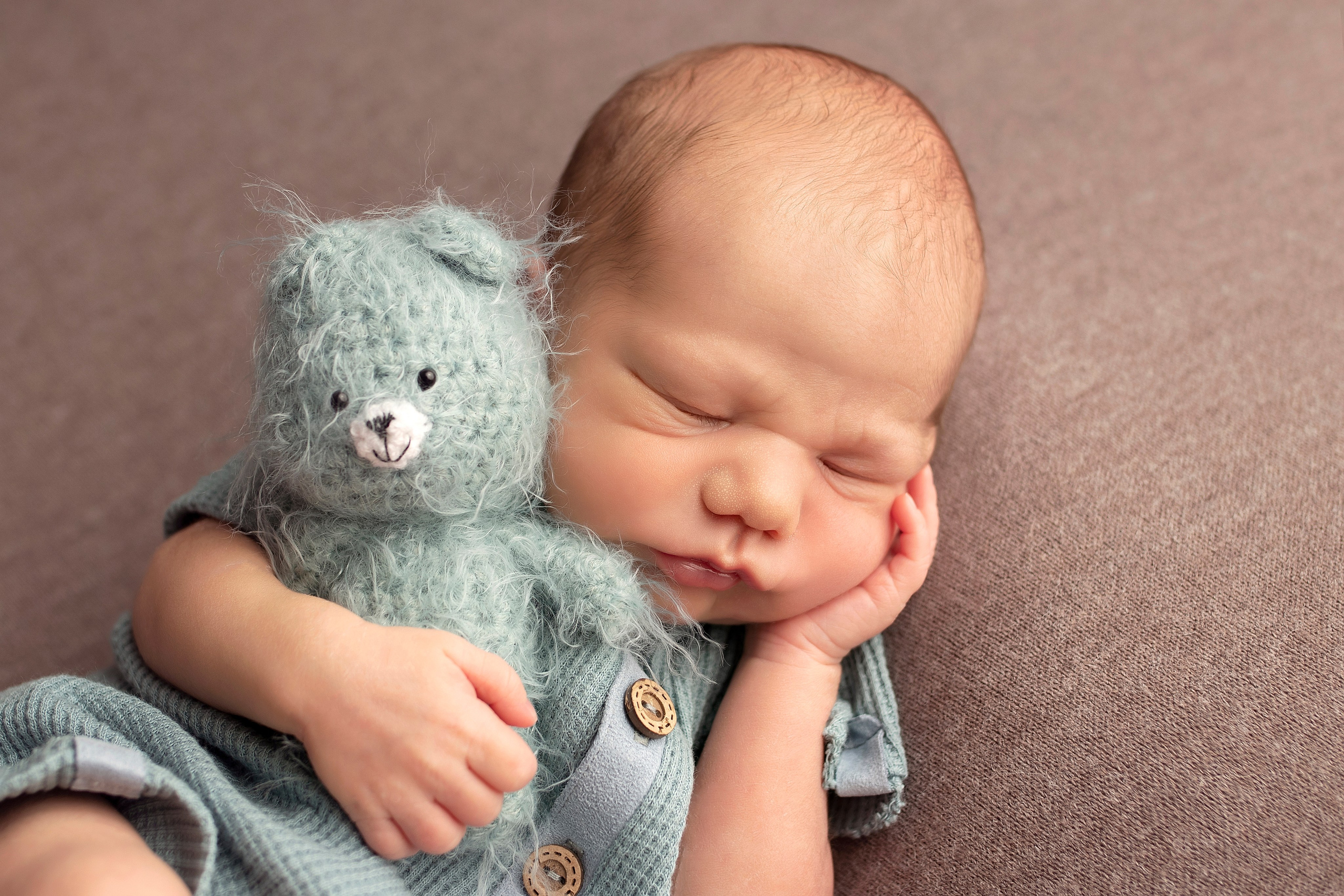 Красивые фотографии малышей у Вас дома. Фотограф новорождённых в Санкт-Петербурге Лилия Яковлева