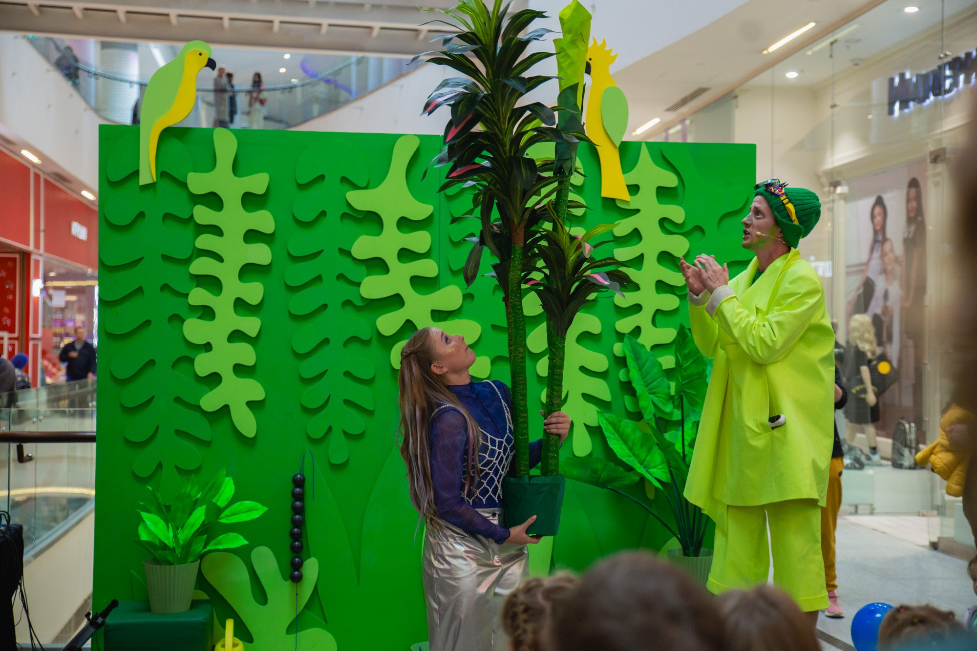 Сказка в ТЦ Океания. Репортажный и концертный фотограф в Москве Анастасия Осень