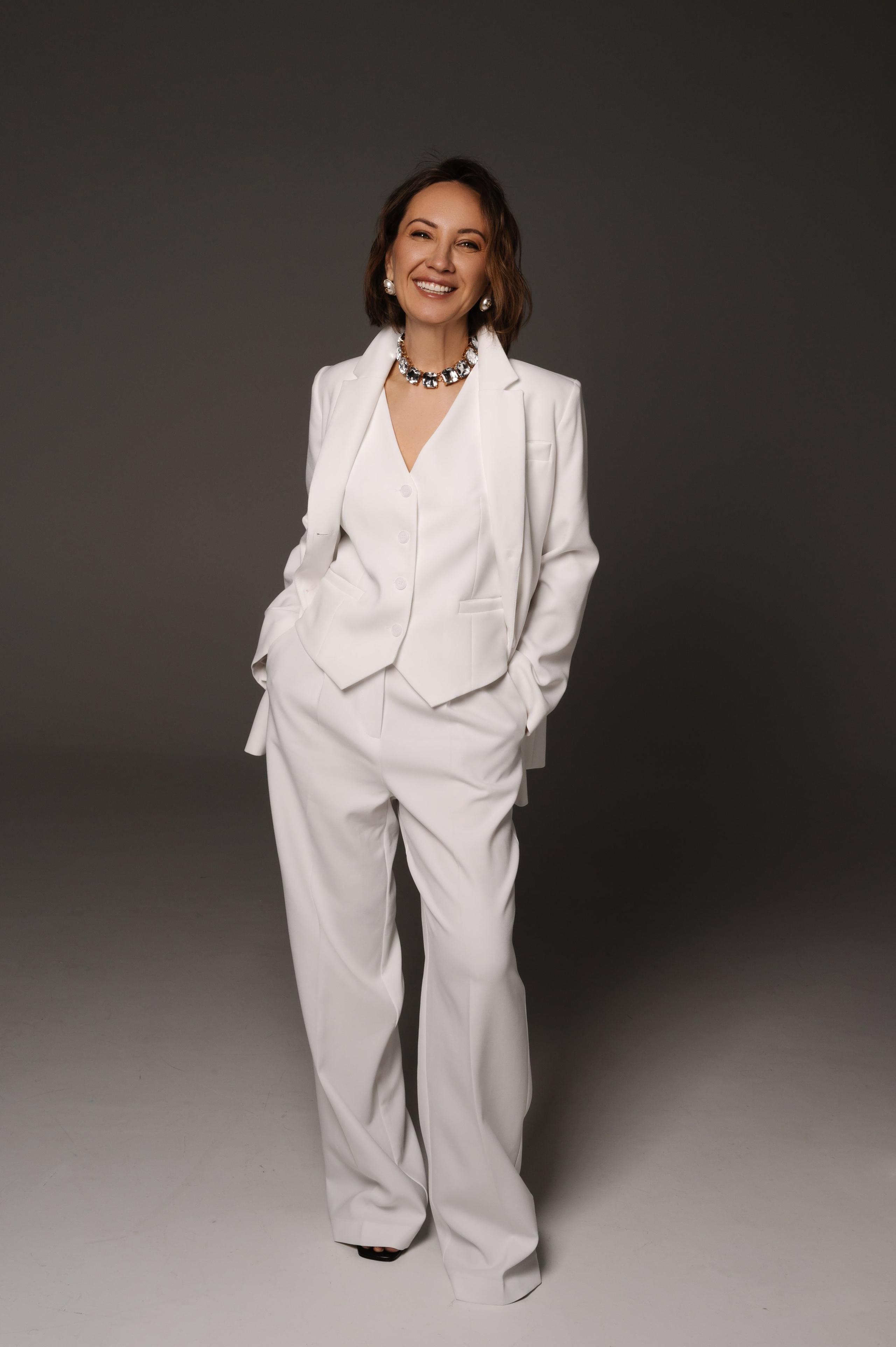 Анна. Профессиональный фотограф беременности в СПБ. Стильные фотосессии беременности в стиле минимализм и классическая фотография