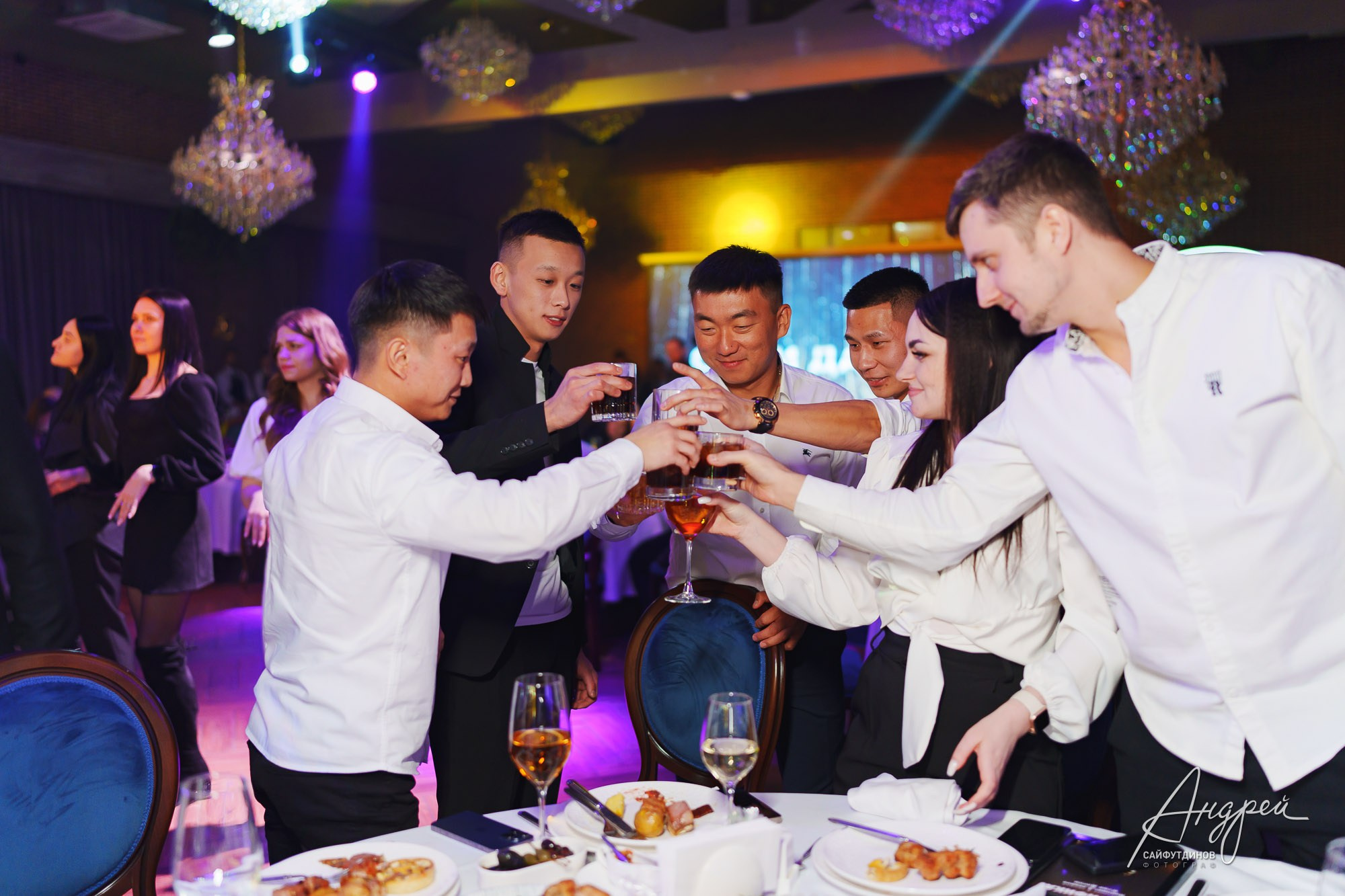 Корпоратив компании «Суши Даром». Свадебный и семейный фотограф в Ростове-на-Дону. Андрей Сайфутдинов