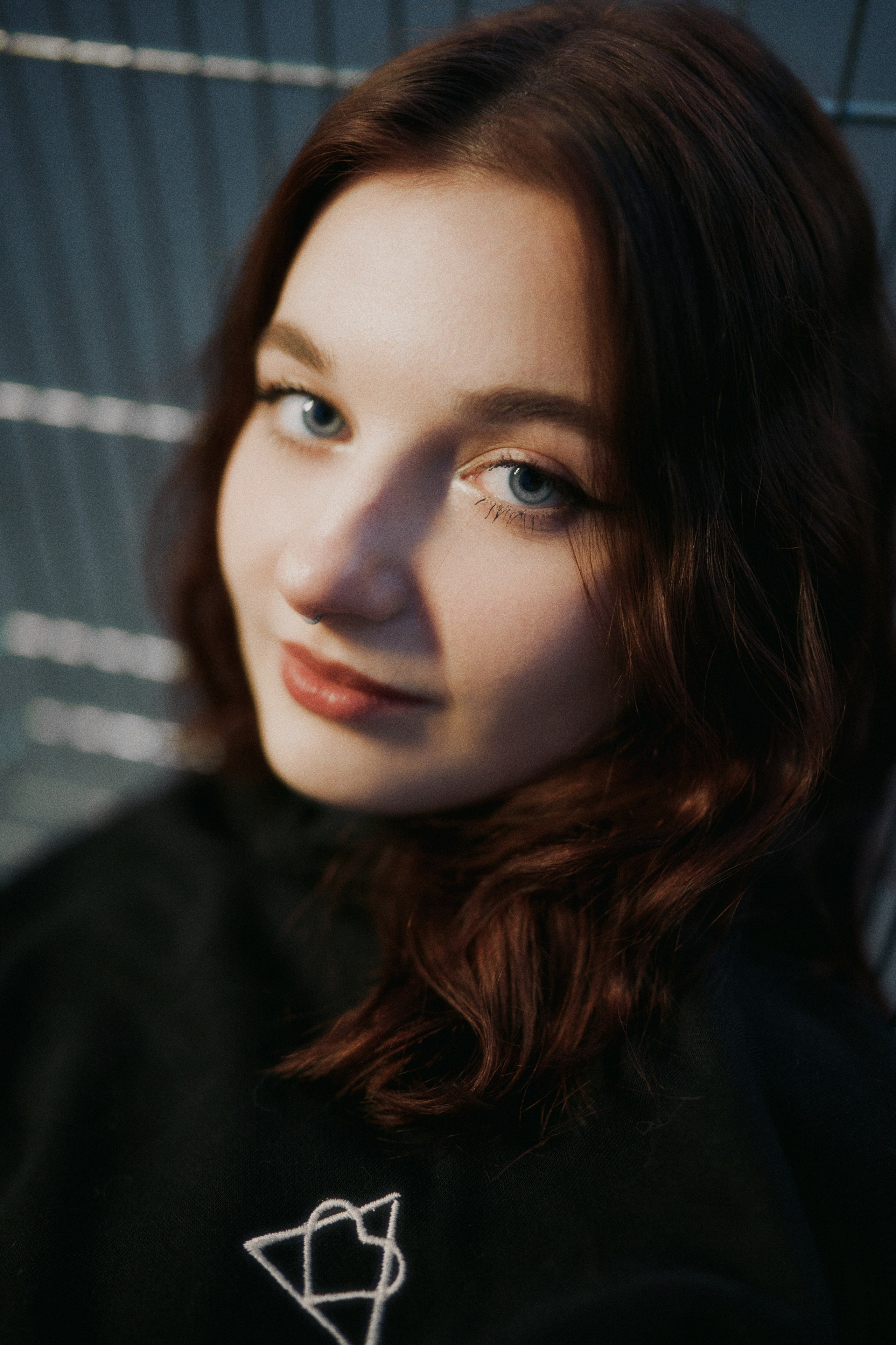 Женский портрет в городе — стиль и динамика уличной съёмки. Фотограф в Хабаровске Дмитрий Лемешков