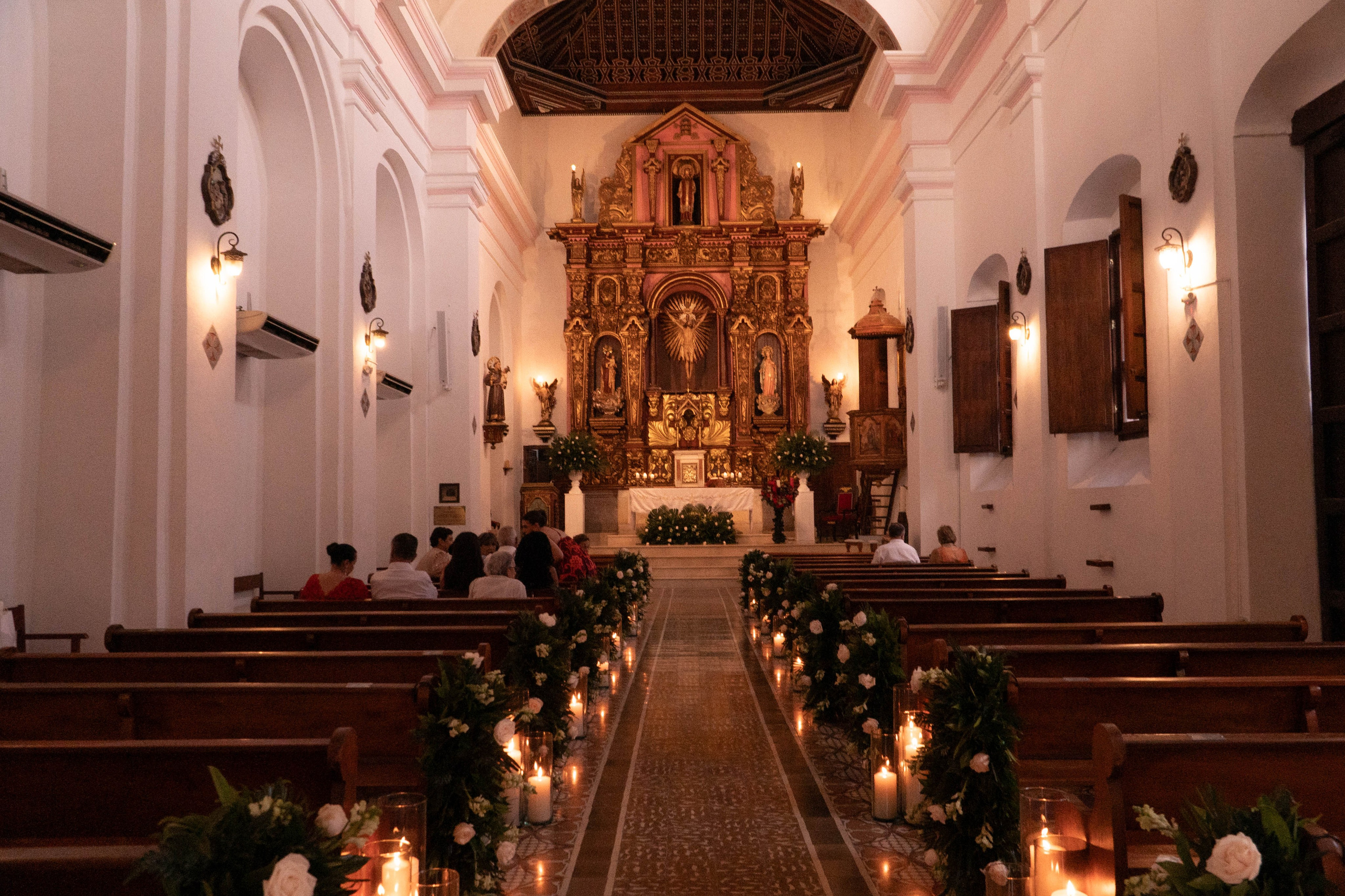 Catalina and Romain. Wedding Photographer in Barcelona and Medellin
