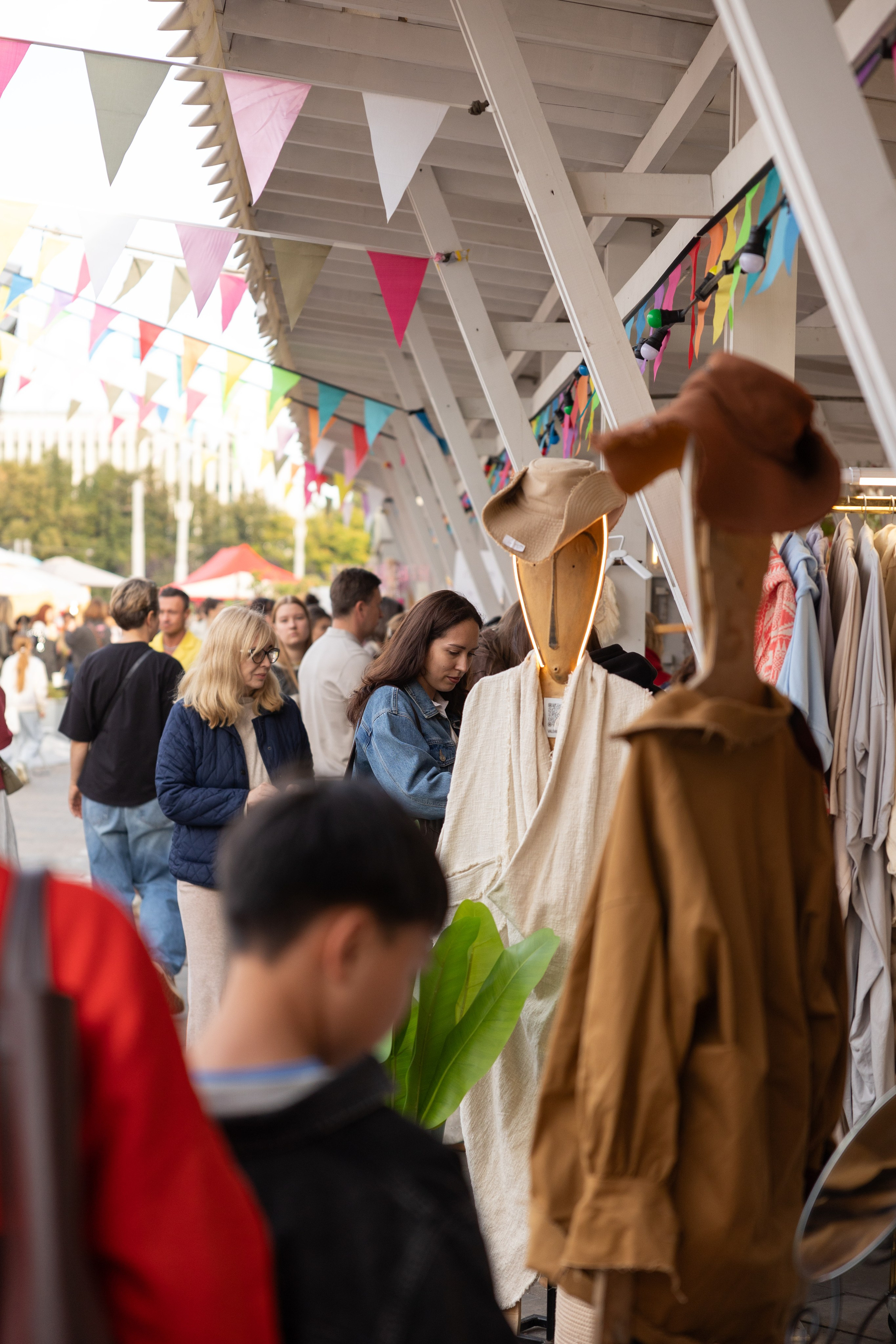 13–14 сентября 2025 на Даниловском рынке / День 1 / фото Саша Жукова. Фотоотчеты «Ламбада-маркета»