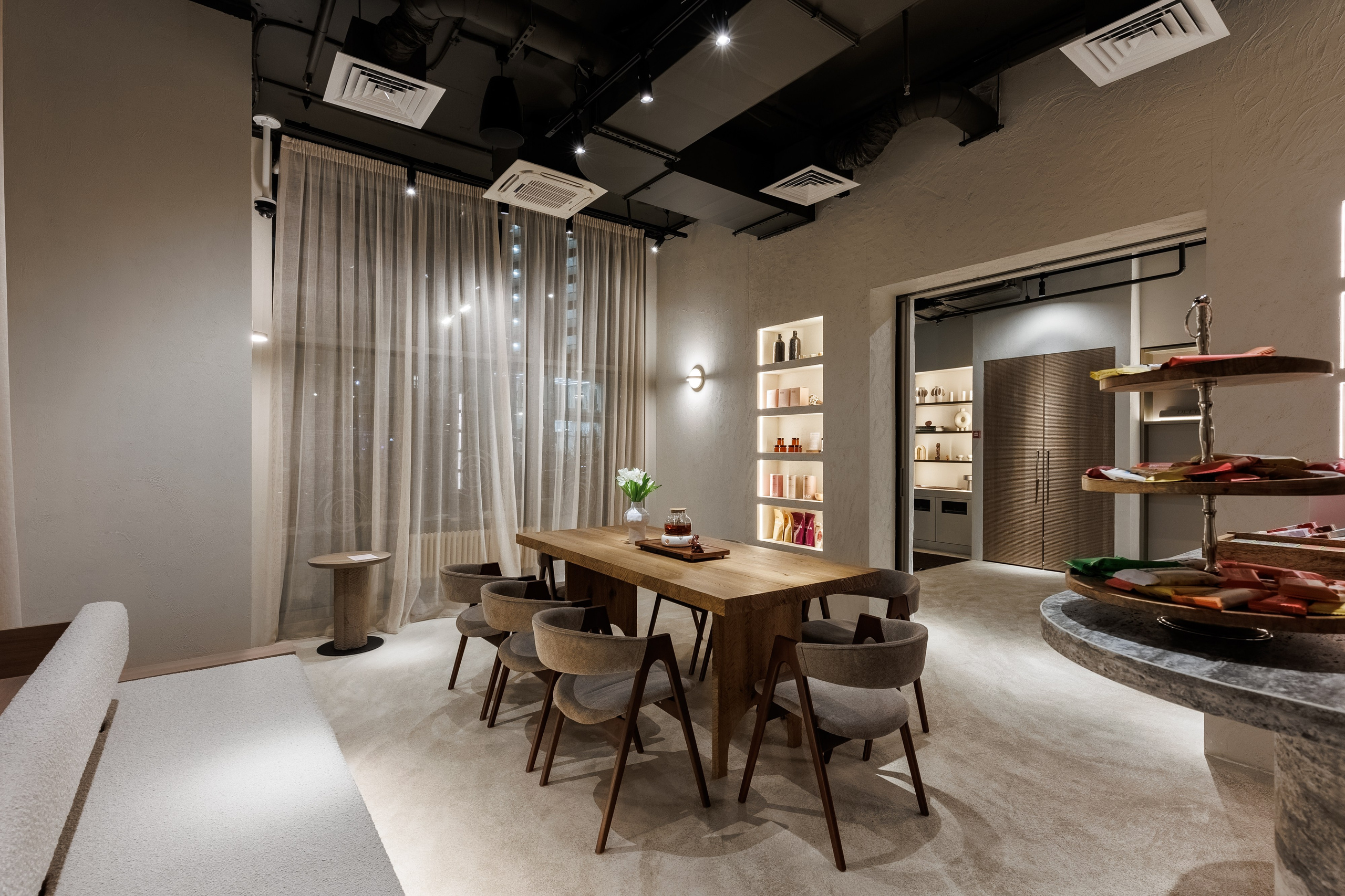 Интерьеры и выставки. Фотограф Сергей Лукьянов @xapeton_photo Москва