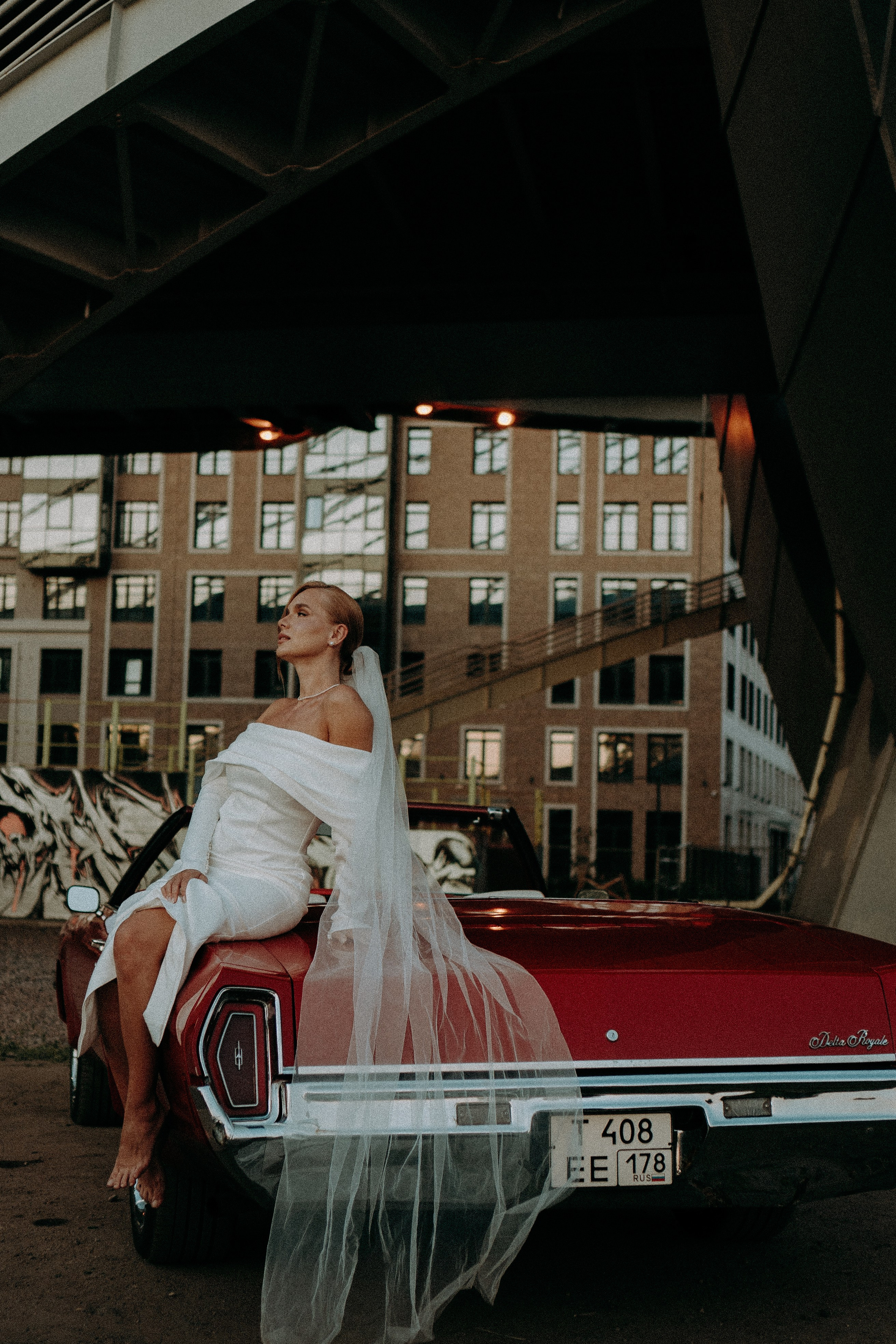 СВАДЕБНАЯ СЬЕМКА ВОЗЛЕ МСОТА БЕТАНКУРА НА КАБРИОЛЕТЕ. Профессиональный фотограф, Санкт-Петербург — Виктория Богомолова