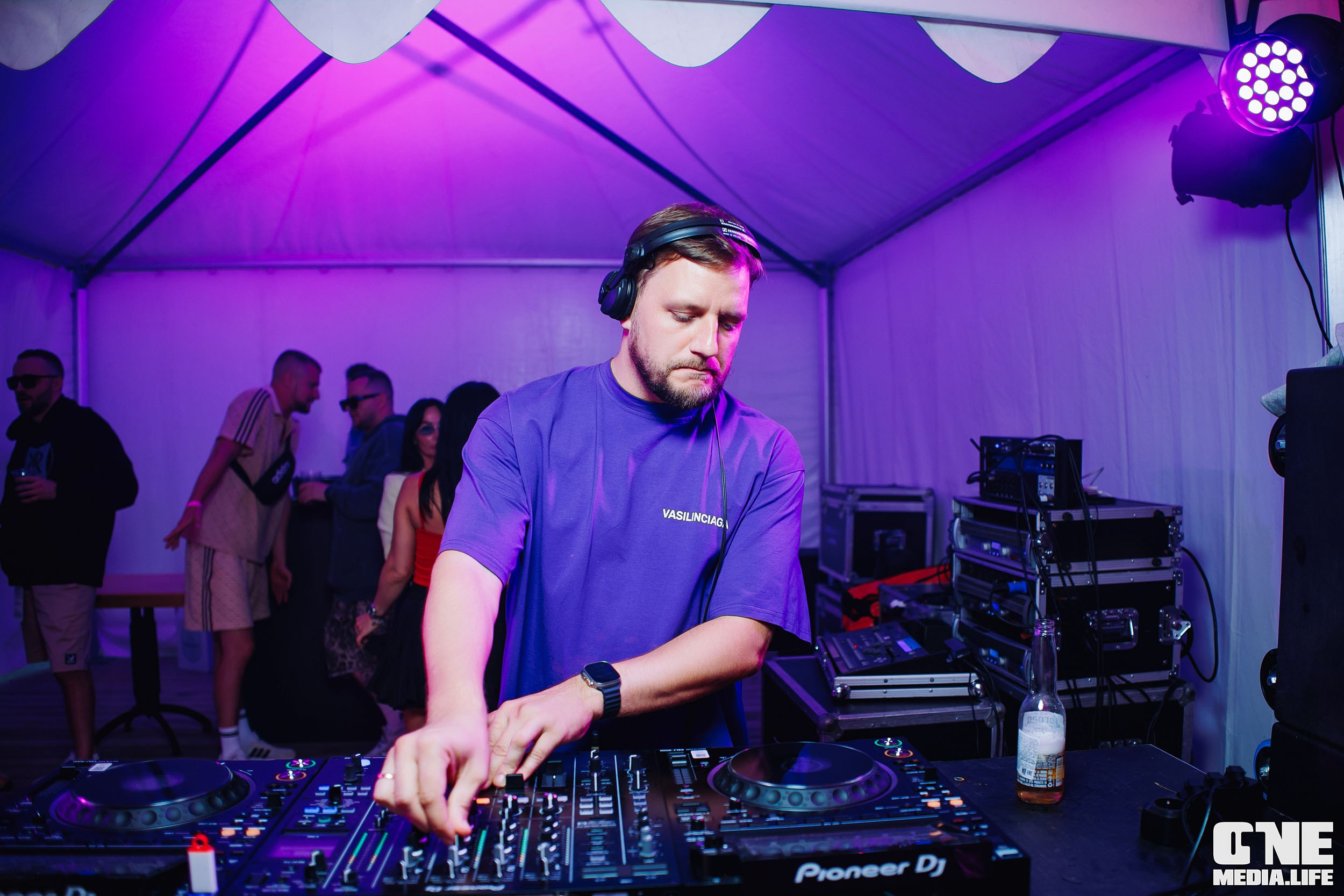 CULT — electronic music festival. Day II. One Media Life: фоторепортажи, фотоотчеты с мероприятий и заведений