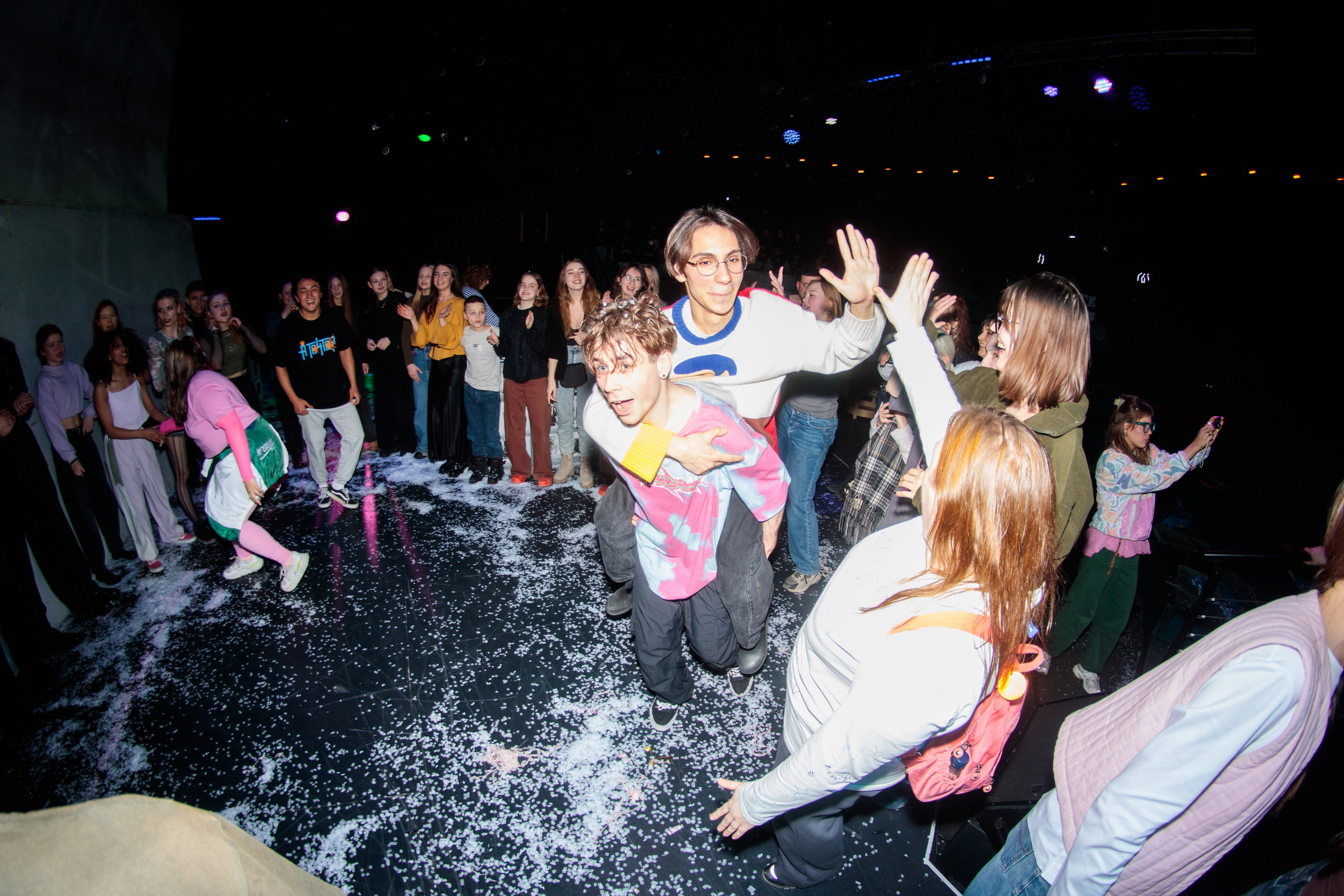 Афтепати в Upsala. Портретный и концертный фотограф в Санкт-Петербурге Егор Телятников