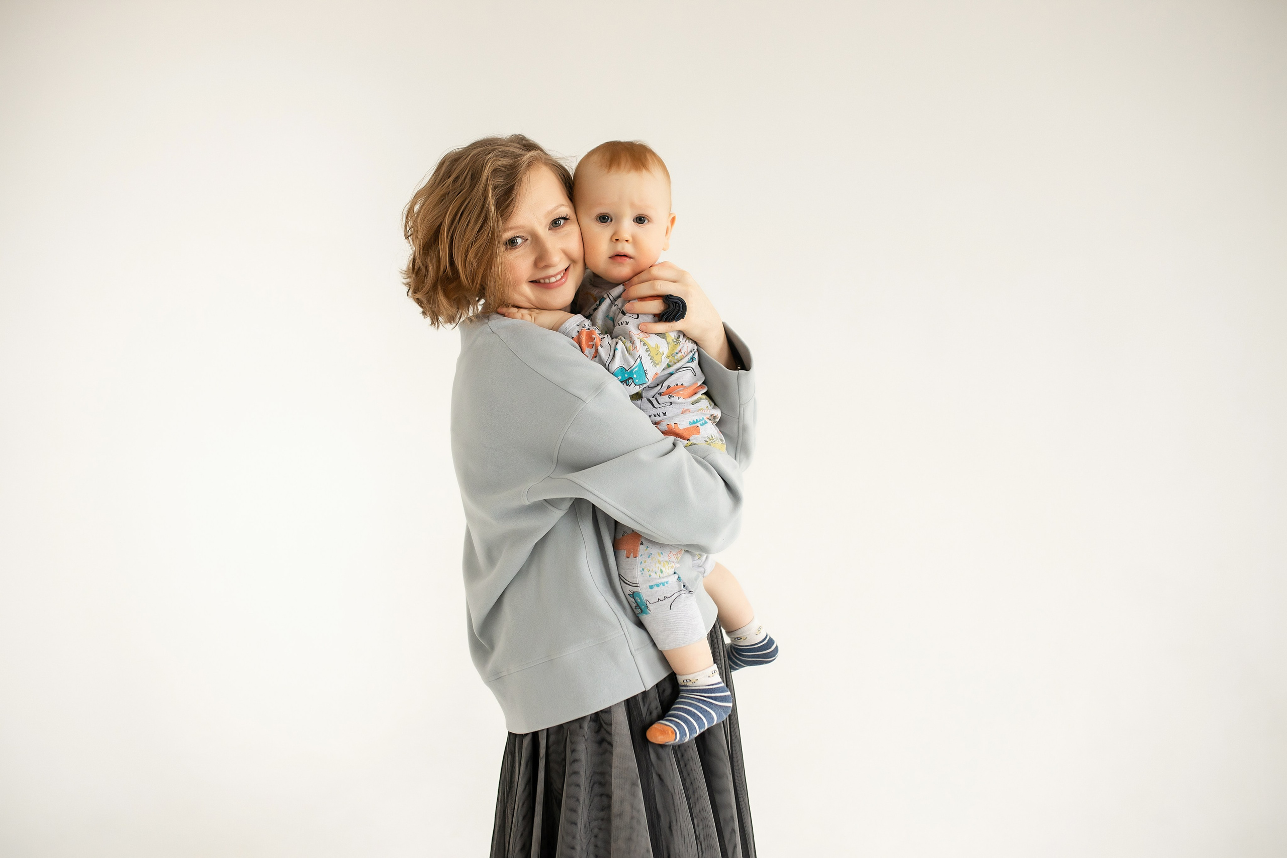 Семейная фотосессия на циклораме с естественным светом. Фотограф в Железнодорожном и Балашихе