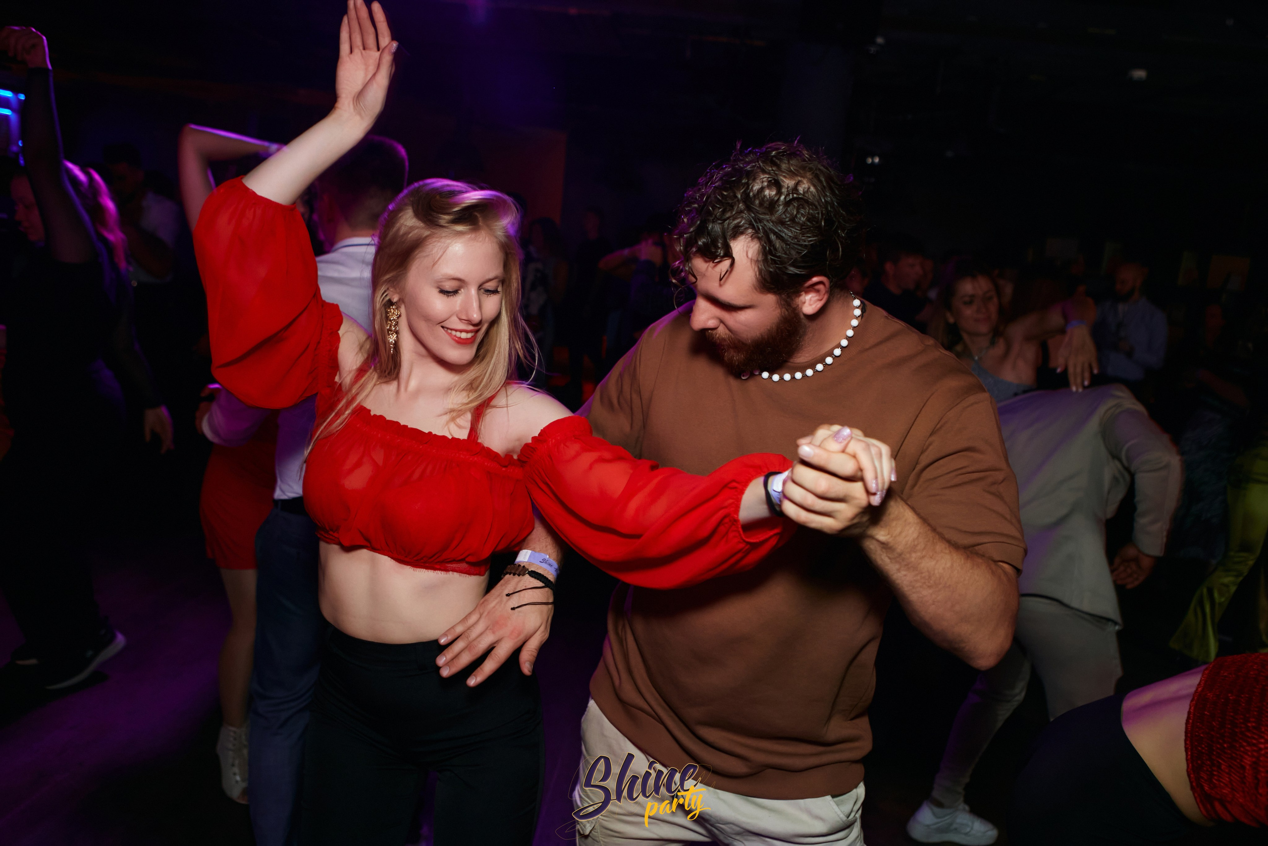 Shine party bachata. Свадебный фотограф