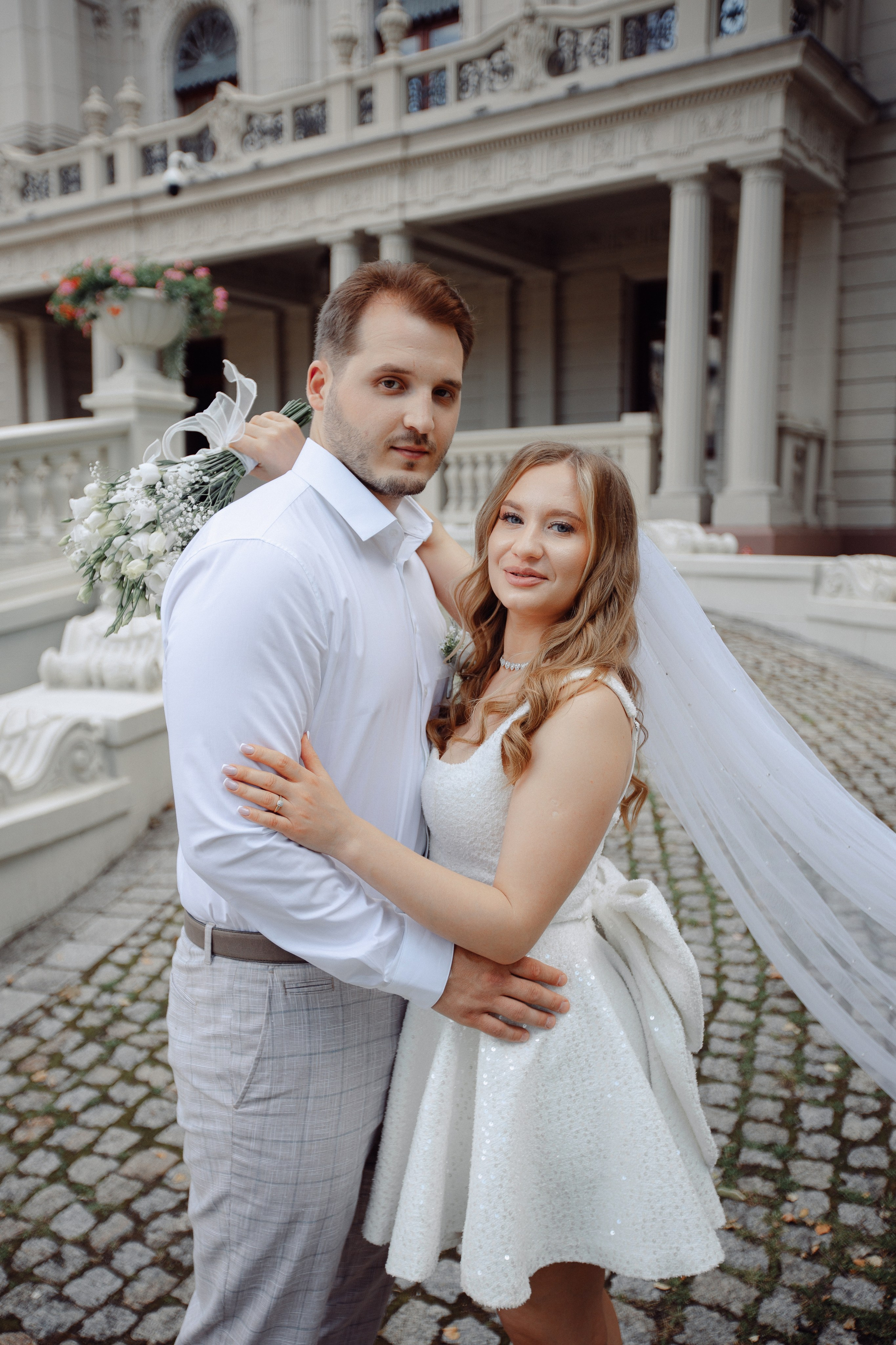 Ślubna sesja zdjęciowa w Pałacu Poznańskiego-Muzeum Miasta Łodzi. Свадебный фотограф Варшава Лодзь Польша Елена Юцова