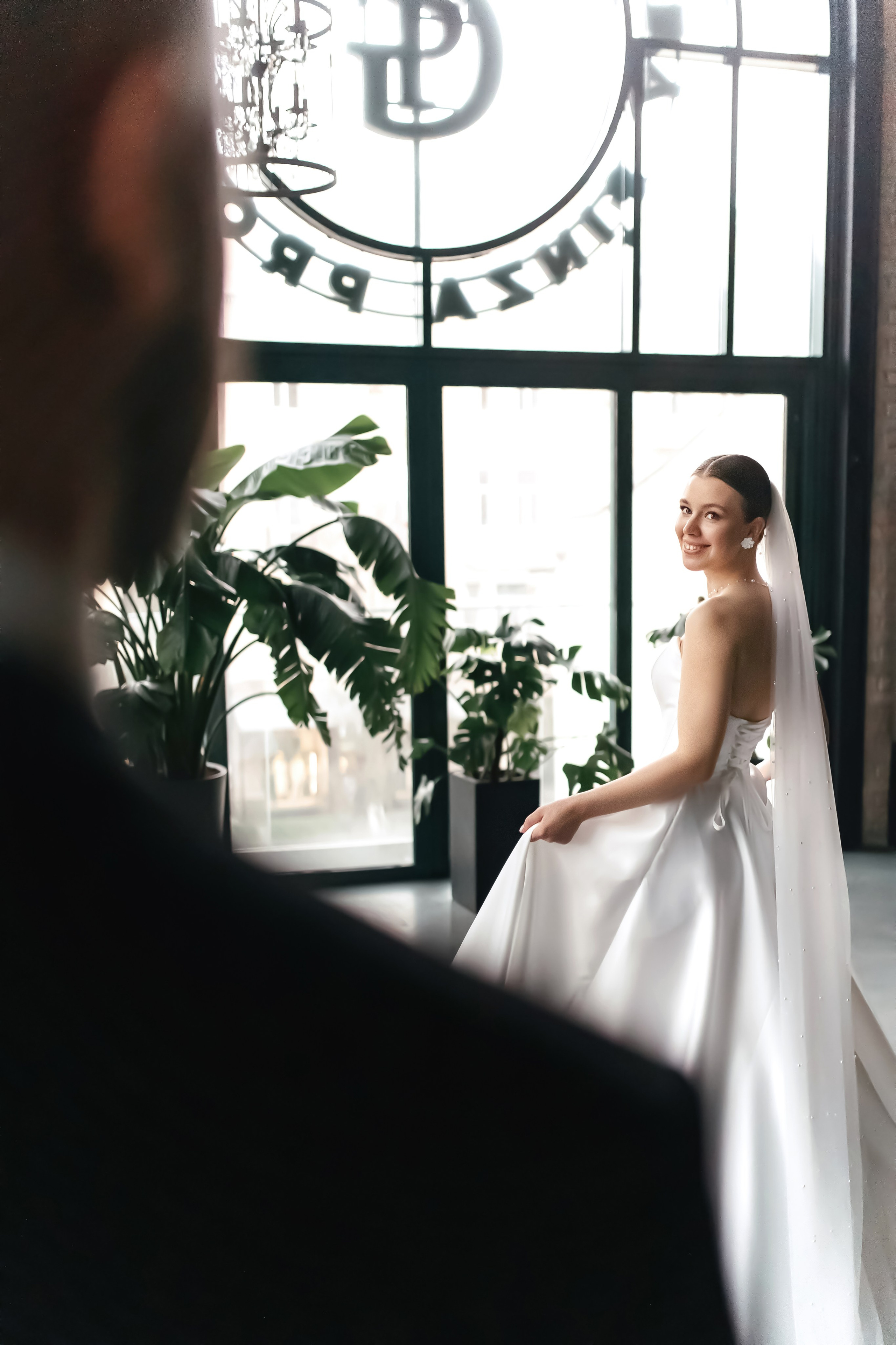 Свадебная фотосессия в отеле, в Ростове-на_Дону. Свадебный фотограф в Ростове-на-Дону Олег Майер