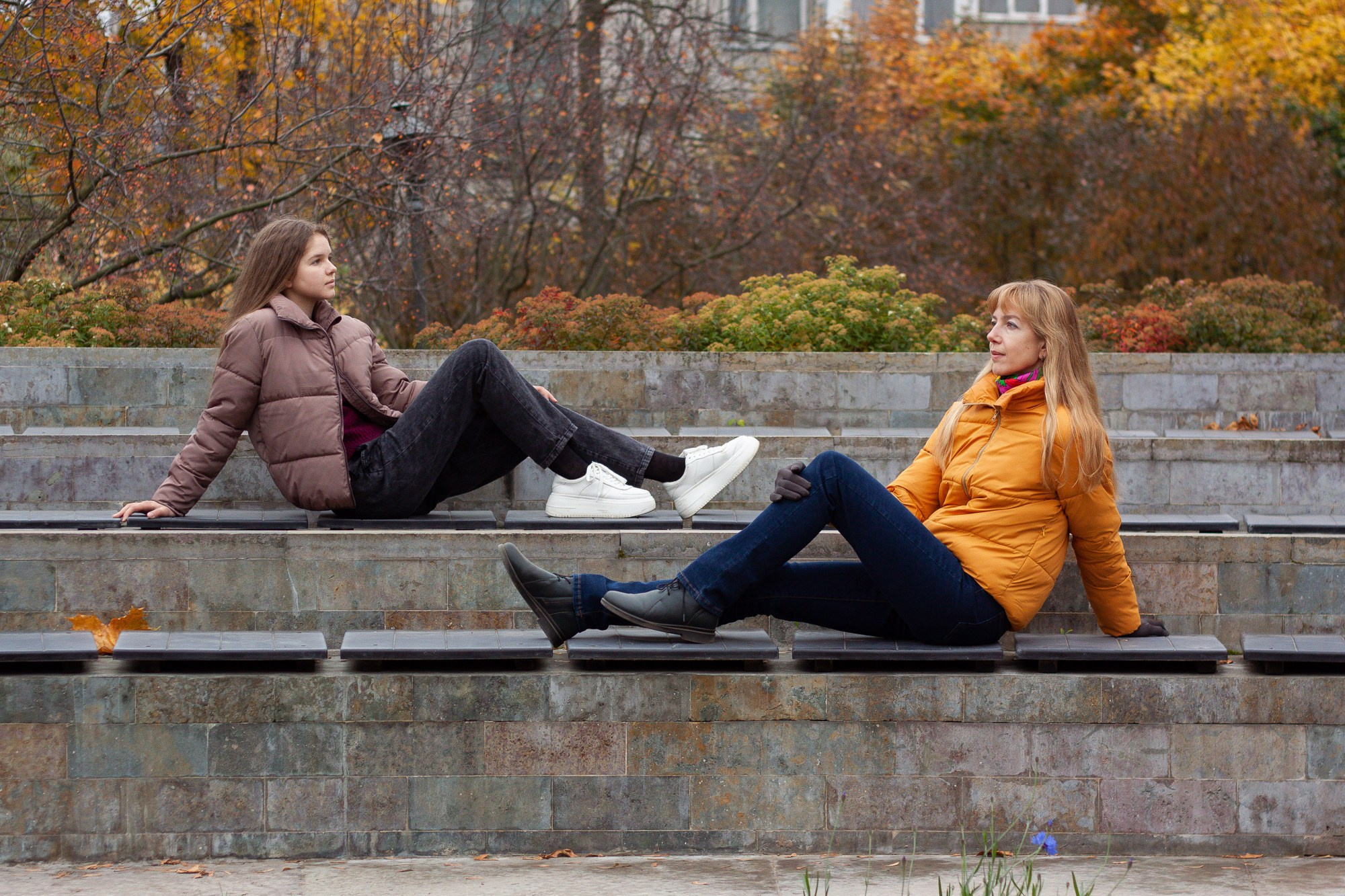 Мама и дочь (прогулка в парке). Семейный фотограф в Нарве Эля Калиниченко