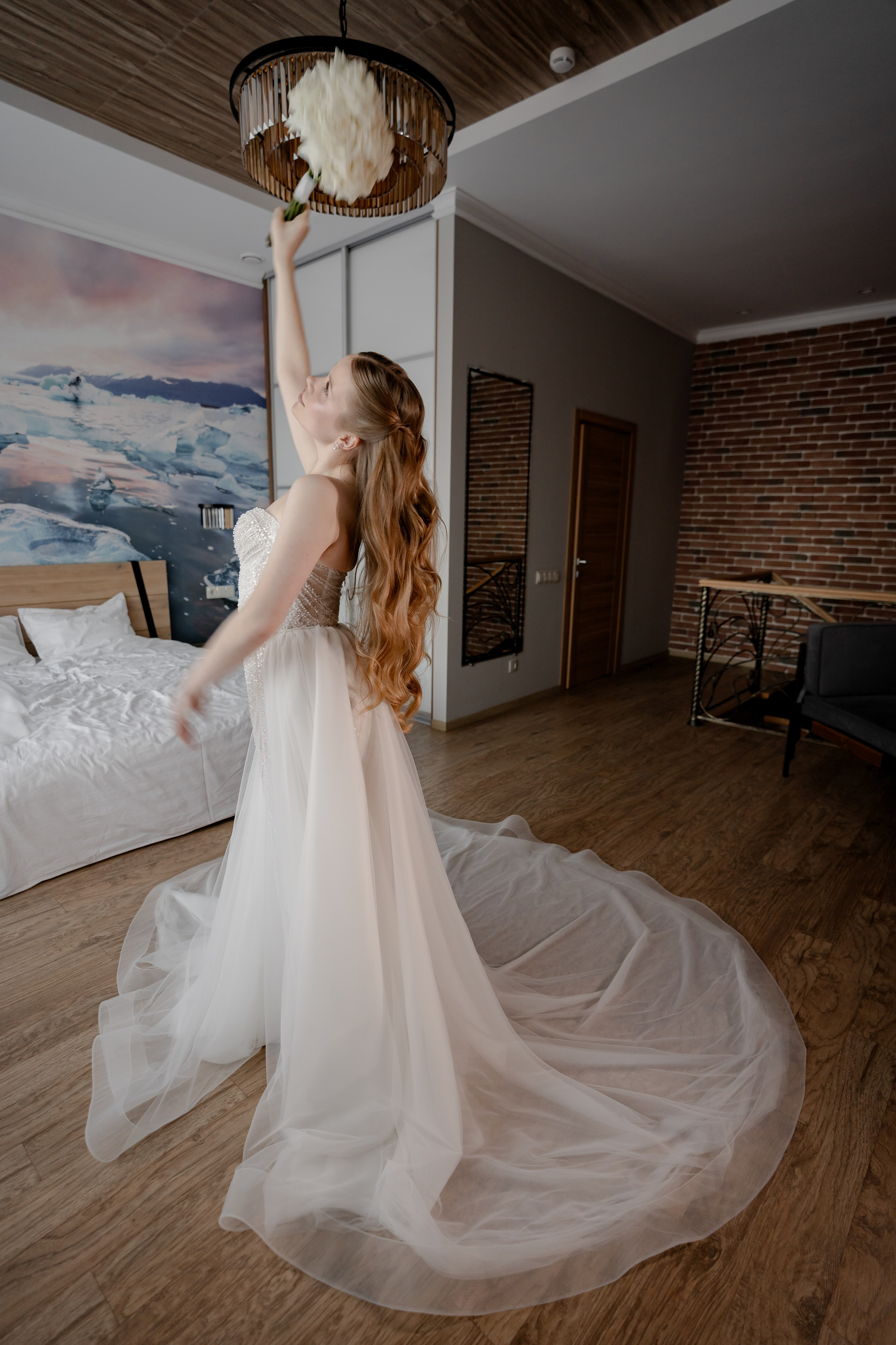 СВАДЕБНАЯ СЬЕМКА СБОРОВ В ОТЕЛЕ И ВЫЕЗД НА ЦЕРЕМОНИЮ (СНЯТО В СИБИРЕ В НИЖНЕВАРТОВСКЕ)М. Профессиональный фотограф, Санкт-Петербург — Виктория Богомолова