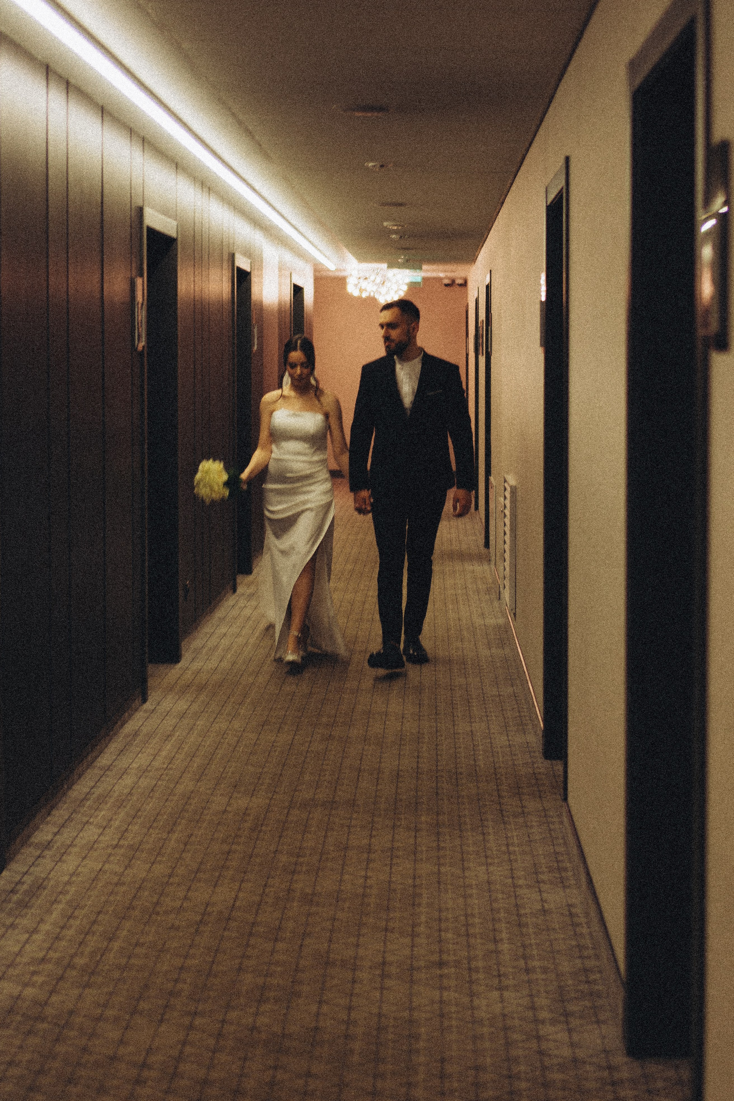 СВАДЕБНАЯ СЬЕМКА СБОРОВ ЖЕНИХА И НЕВЕСТЫ В ОТЕЛЕ И ТАКЖЕ ФОТОСЕССИИЯ В ОТЕЛЕЕ МЕГАПОЛИС БРЯНСК. Профессиональный фотограф, Санкт-Петербург — Виктория Богомолова