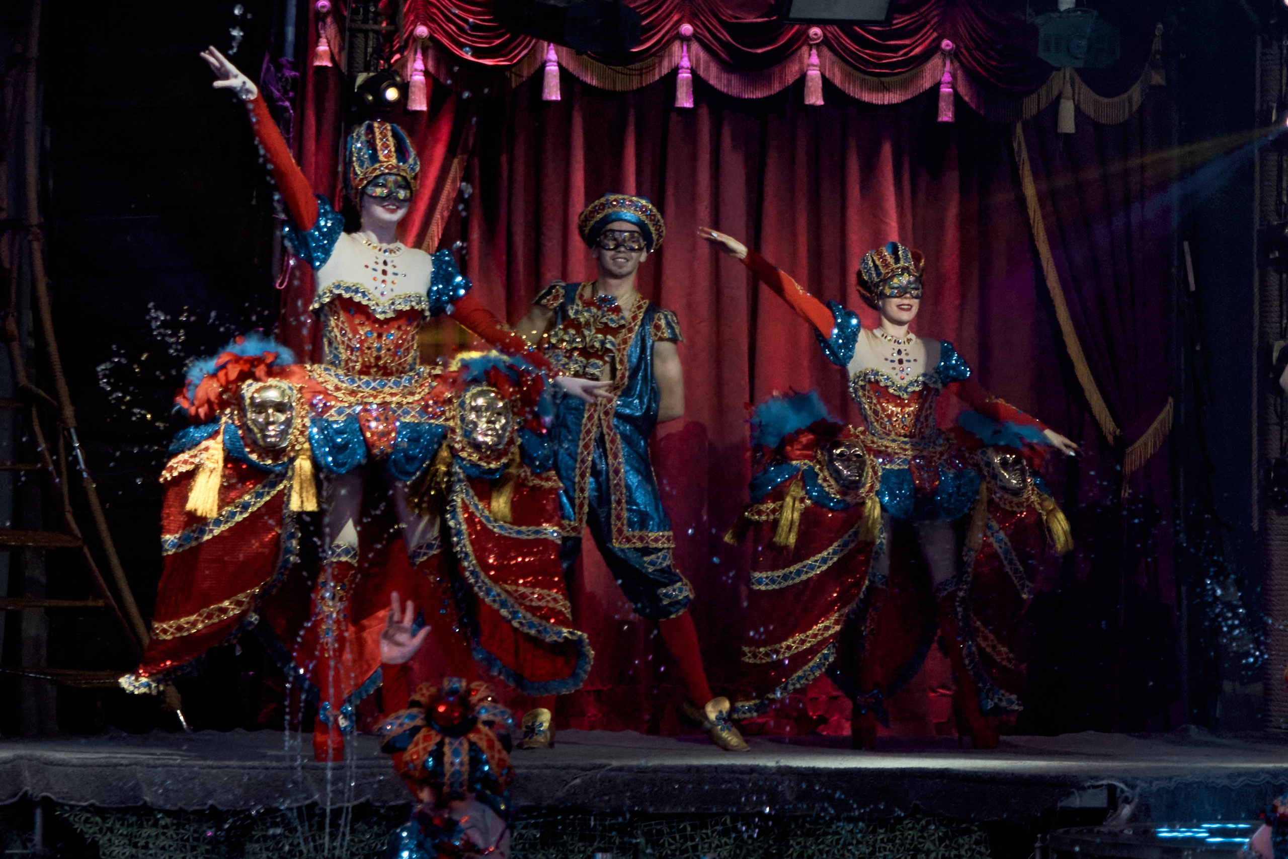 Цирк «На воде». Фотограф