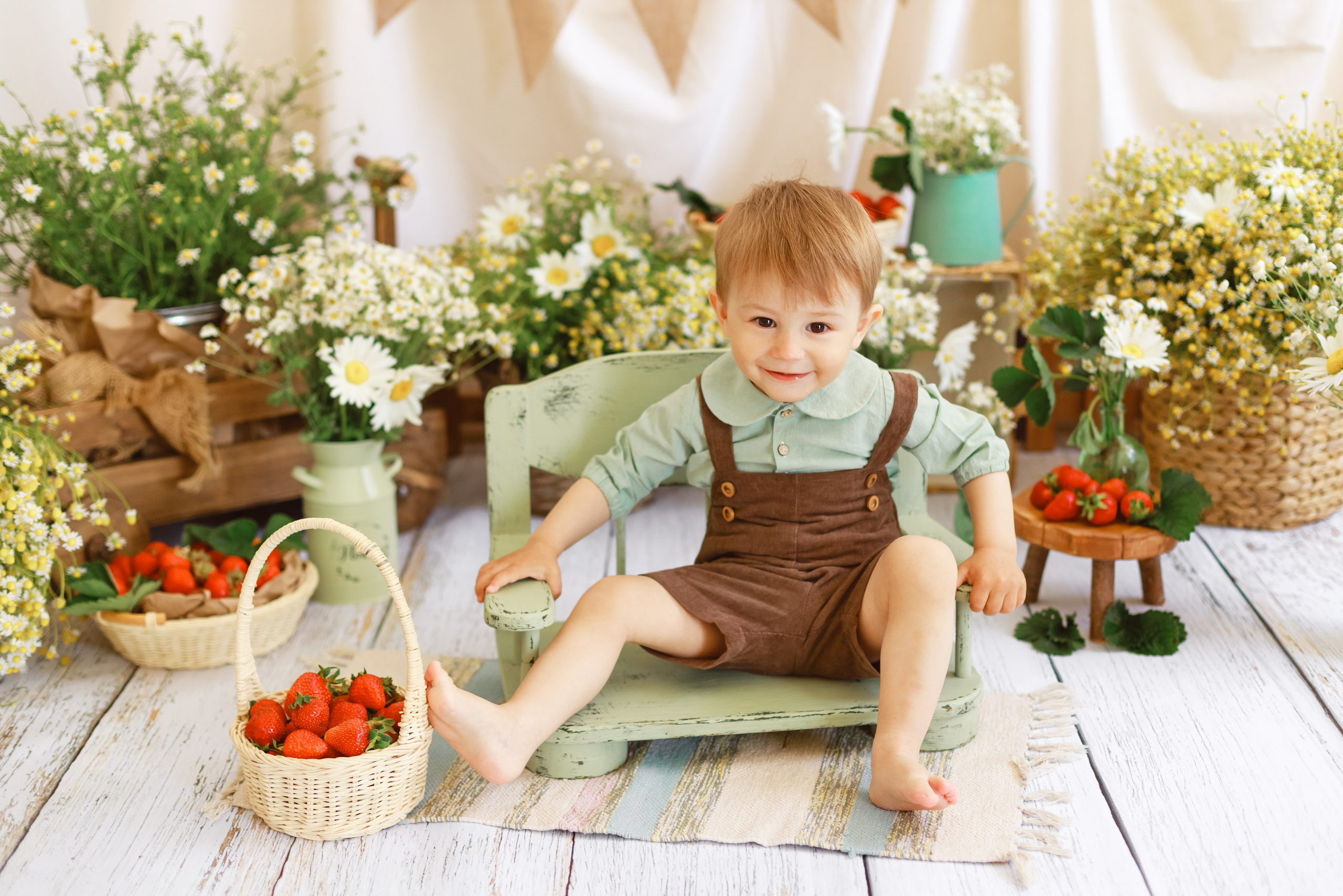 Ян и клубничка. Детский и семейный фотограф в Краснодаре Альбина Морозова