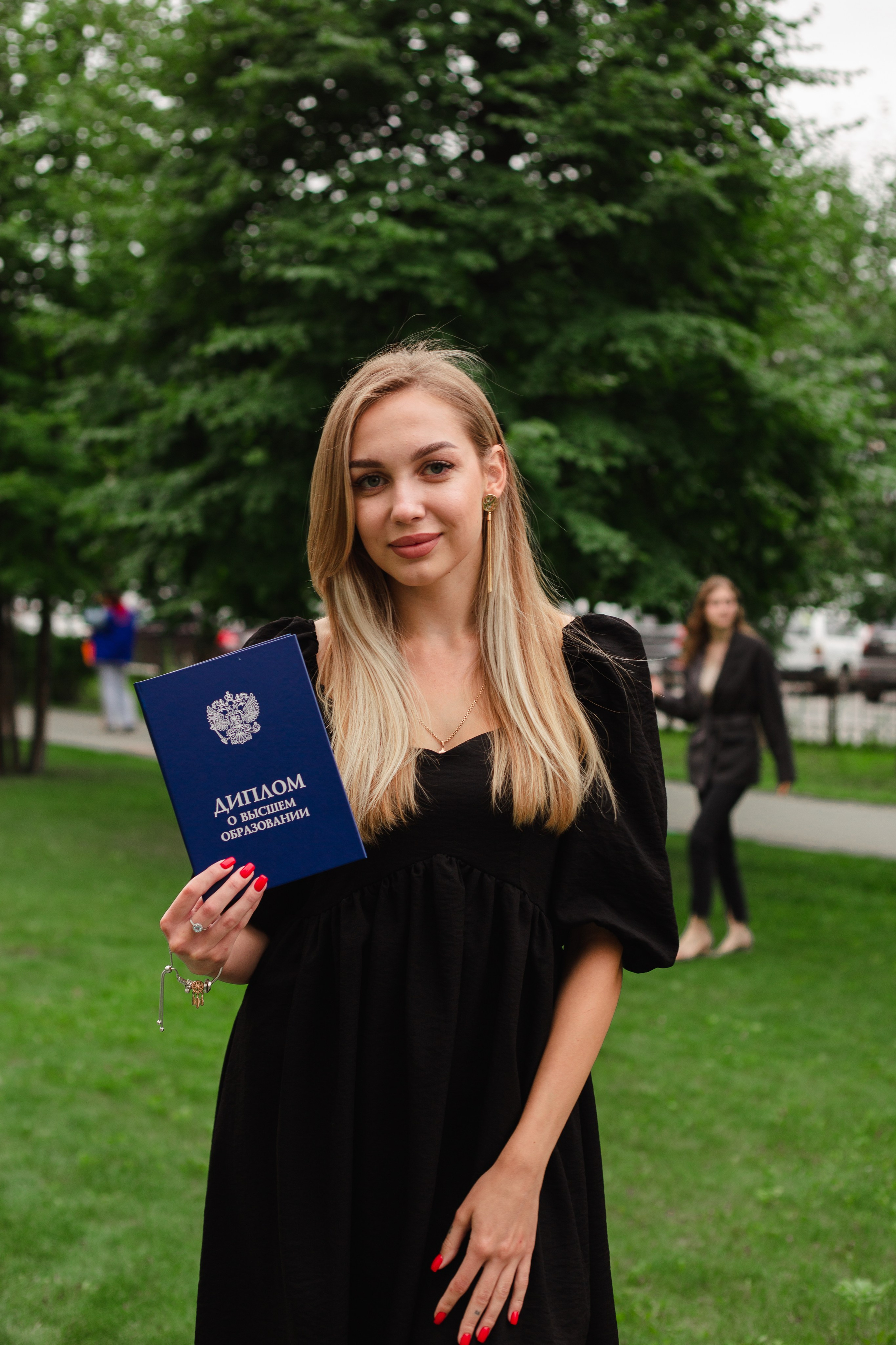 Вручение дипломов (СГУГиТ, 2022). Свадебный и портретный фотограф в Новосибирске Любовь Исакова