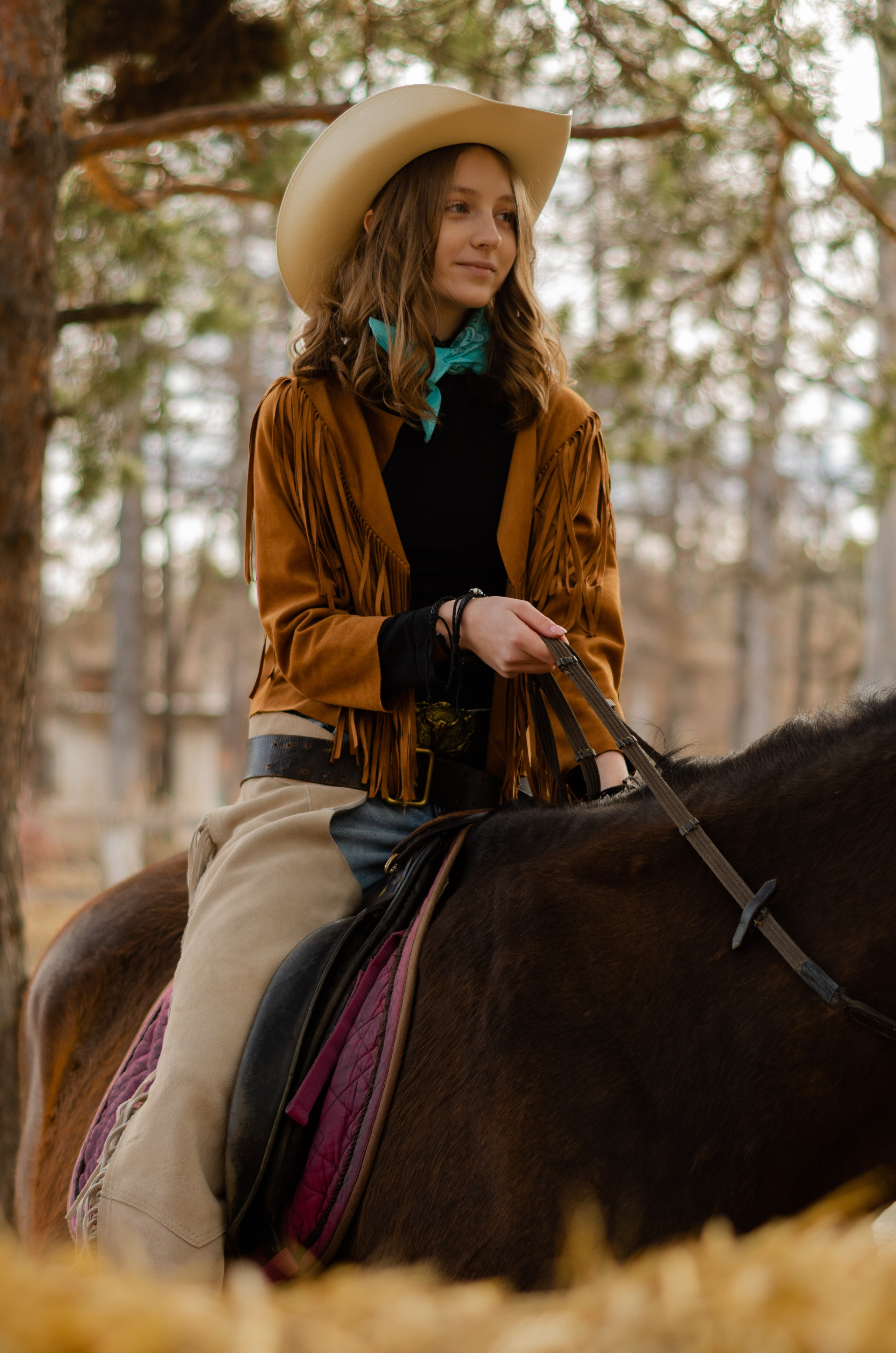 Ковбойская девчонка. Фотограф Марина Доглядная Челябинск фотосессии с лошадьми, мотоциклами