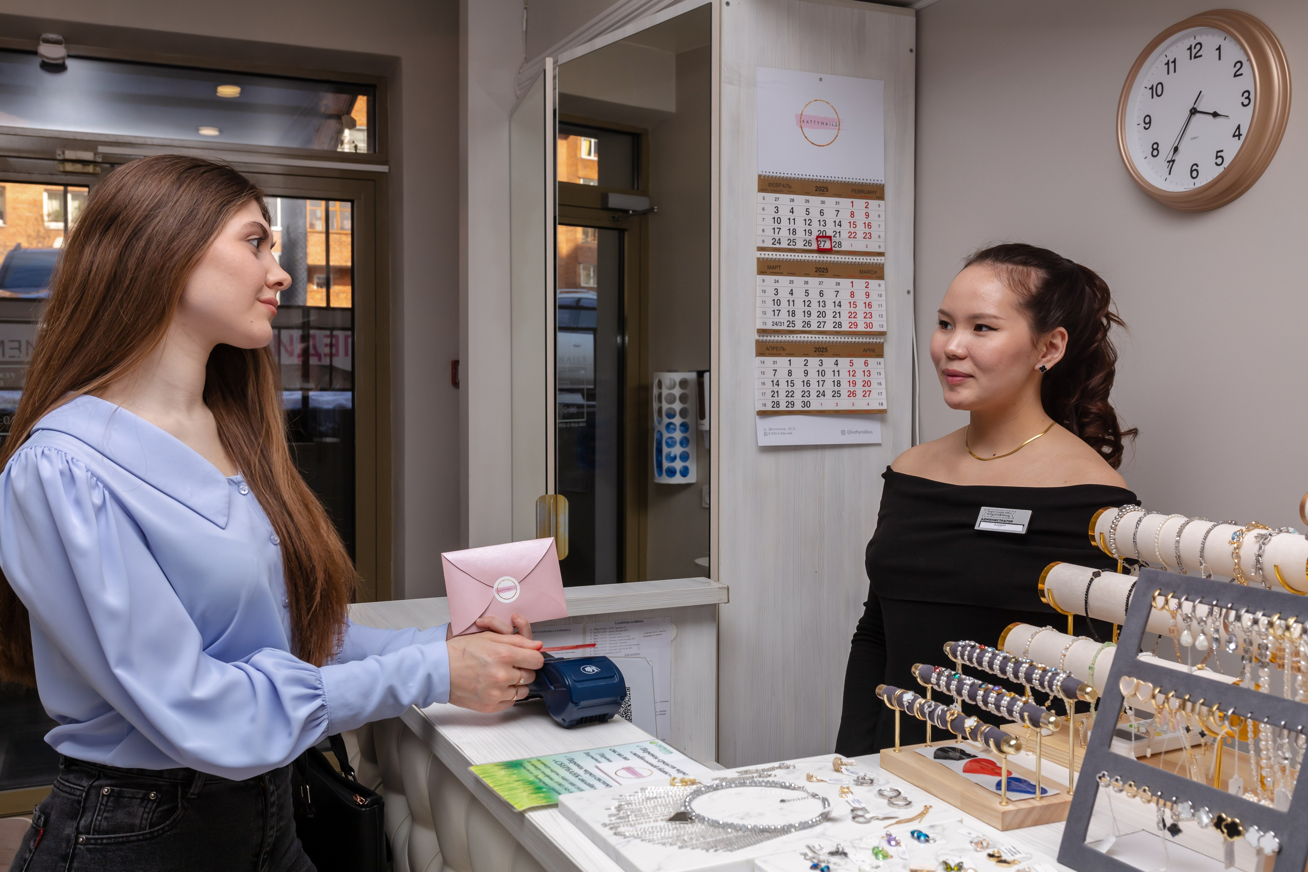 Контент съемка салона красоты KATTY NAILS. Интерьерный, предметный и контент фотограф в Иркутске Наталья Карпова