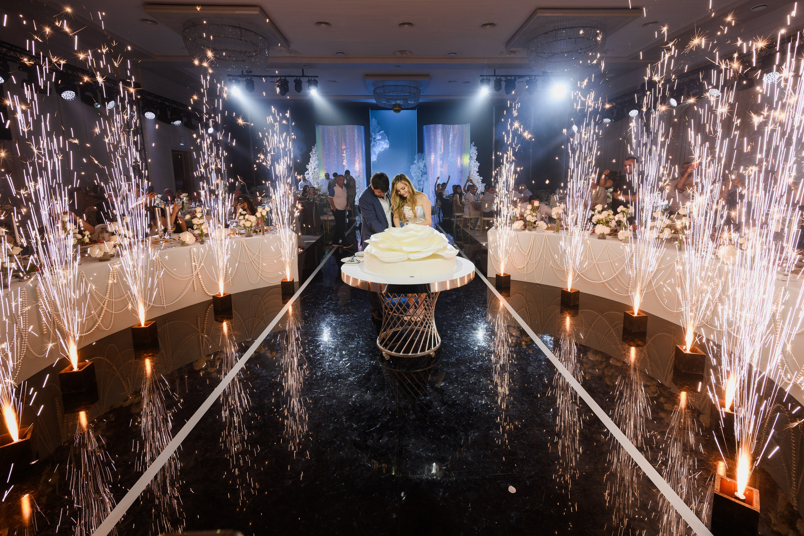 Красивое сватовство со звездами в Сид Холе в Пятигорске! ТВИНС СТУДИО. ТВИНС СТУДИО — лучшие свадебные фотографы и видеографы в Краснодаре