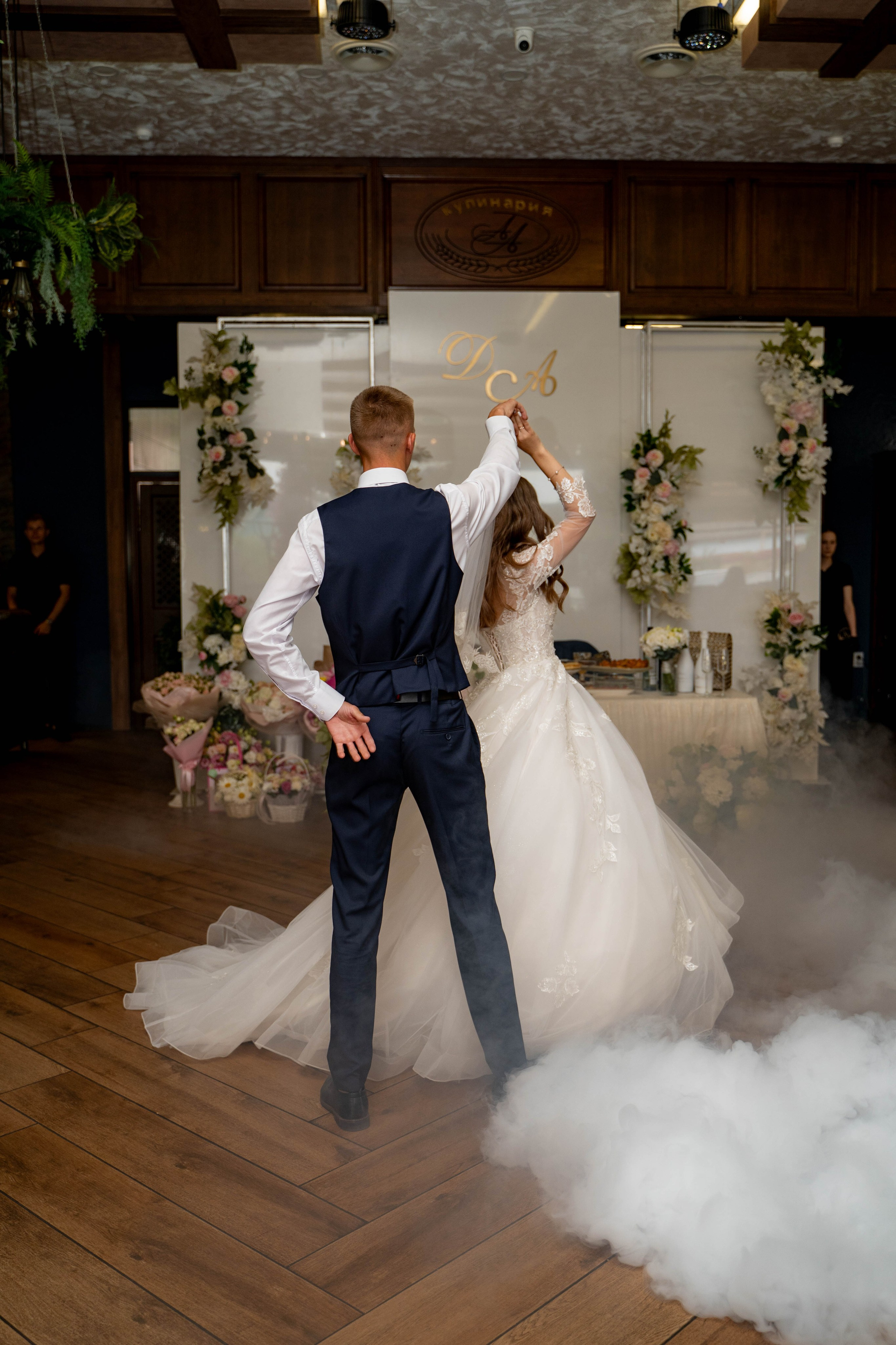 Данил и Анастасия. Видеосьемка, фотосьемка свадеб, юбилеев, утренников в Краснодарском кр