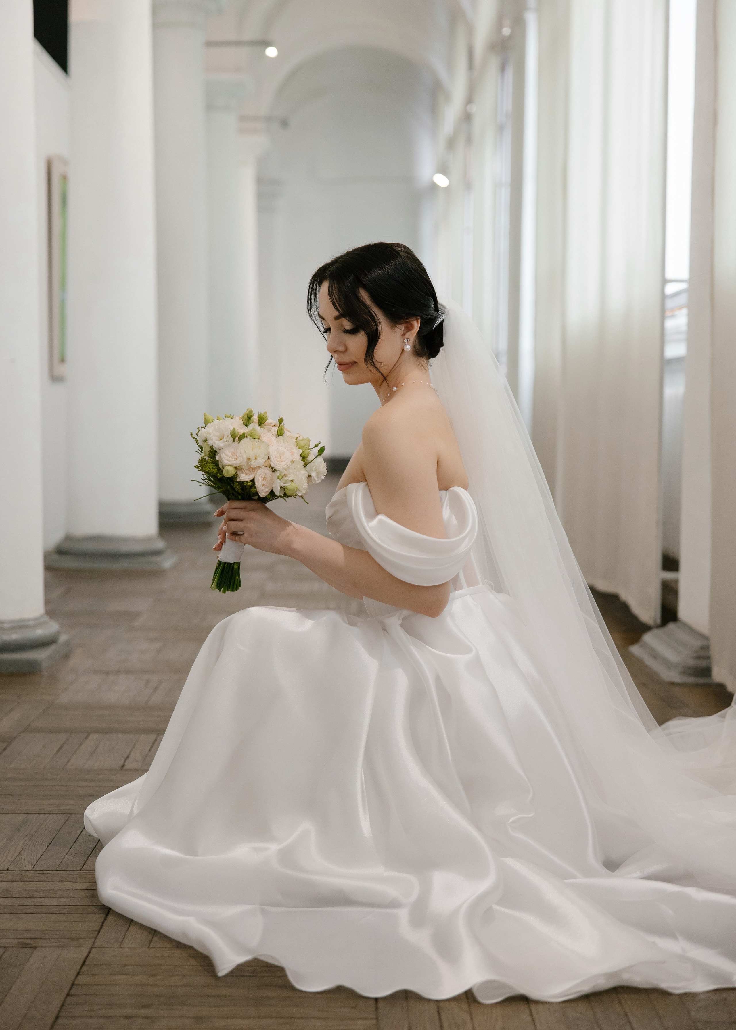 Дарина и Данил в музее изобразительных искусств. Свадебный фотограф в Калининграде Ольга Пасечник