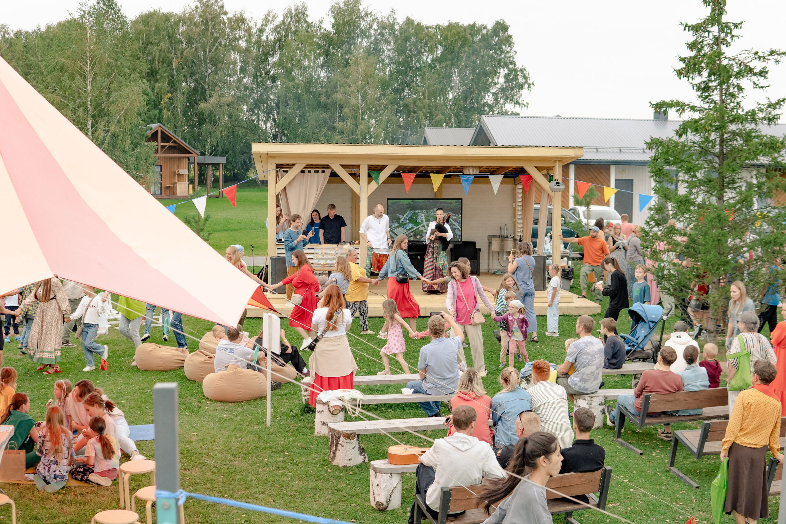 Фоторепортаж из Деревни Мира