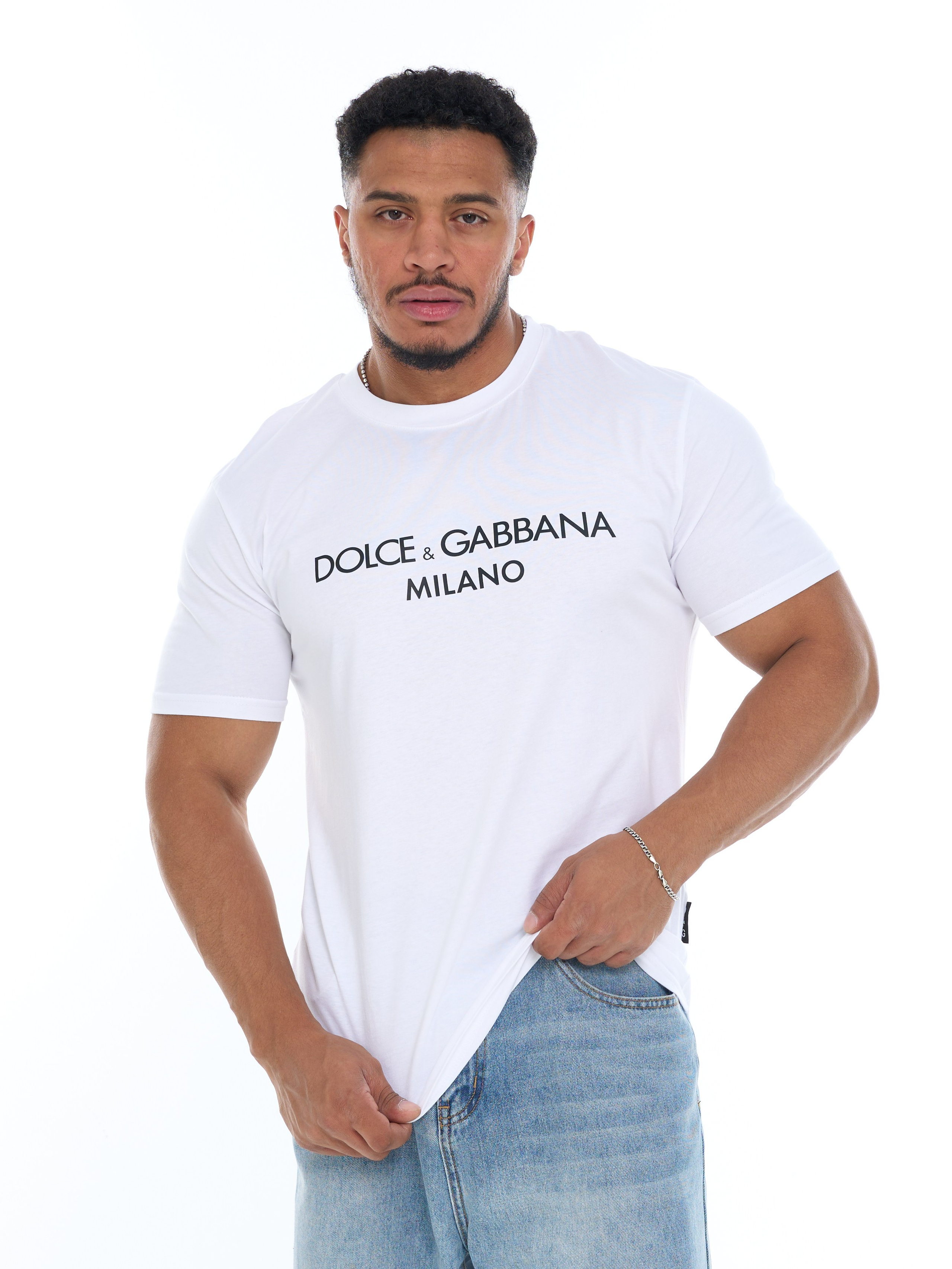 Фотомодель для маркетплейсов Омар. Фотосъёмка для марктеплейсов Studio 11.11