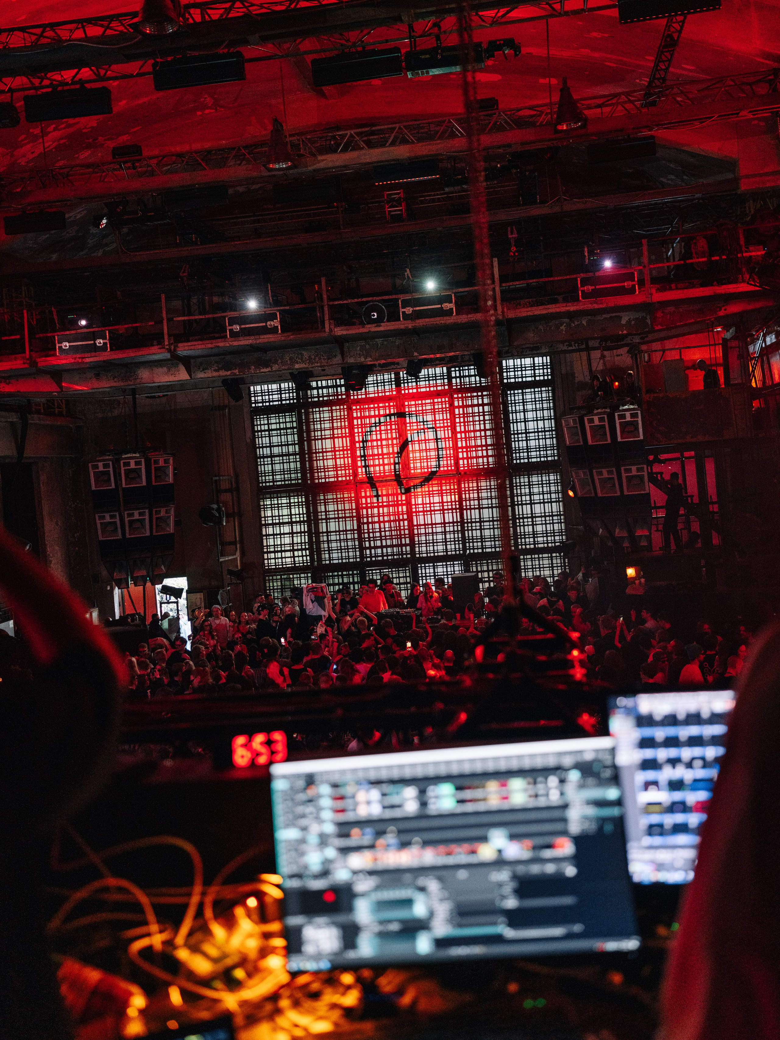 SICK YEARS, ARMA ╳ SILA SVETA. @tomrus: Рустам Шагиморданов — фотограф