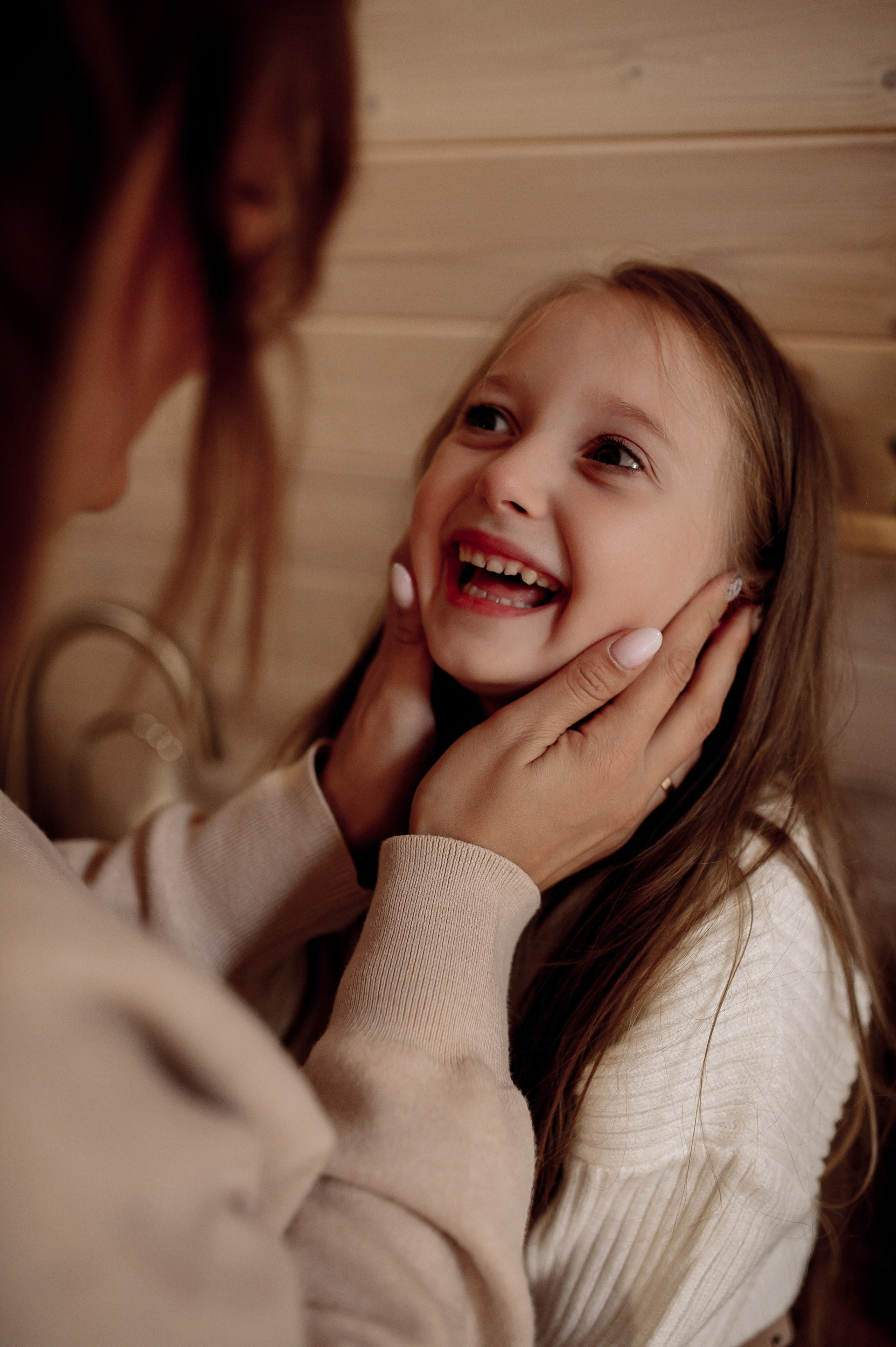 Катя, Дима, Настя и уютный домик. Фотограф Мария Стрелкова