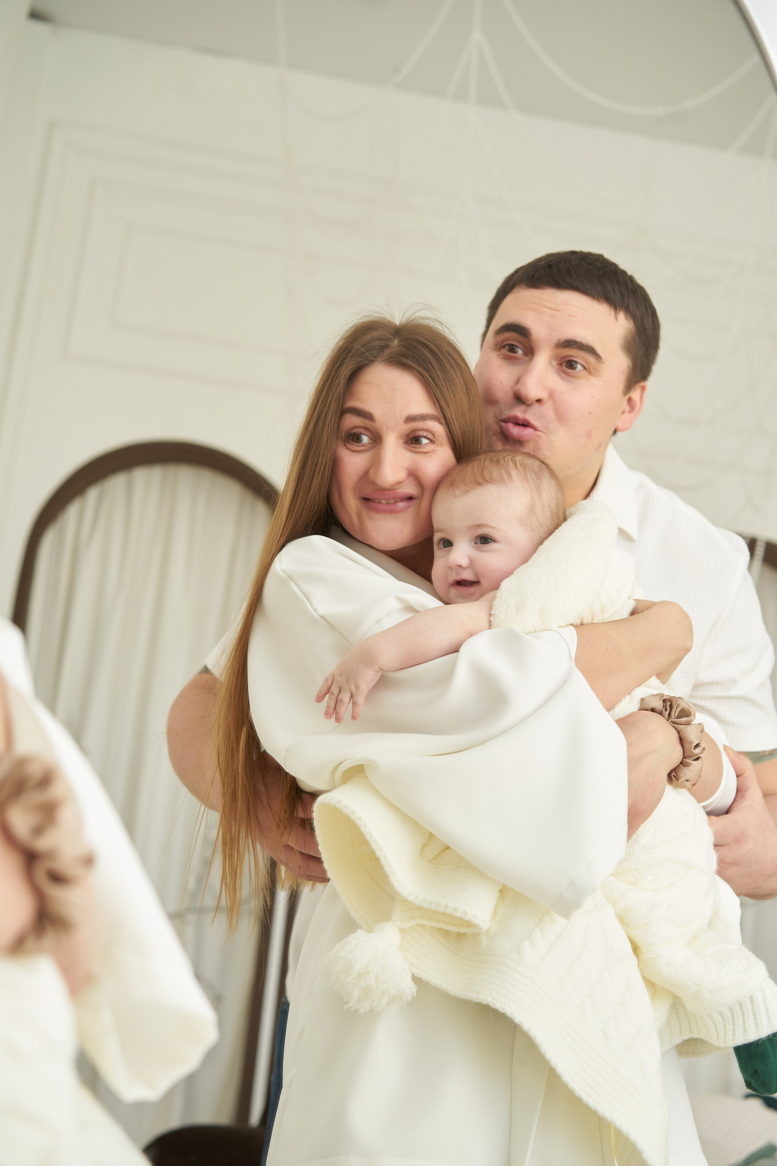 Семейная фотосессия в студии. Фотограф Екатеринбург Кокшарова Александра