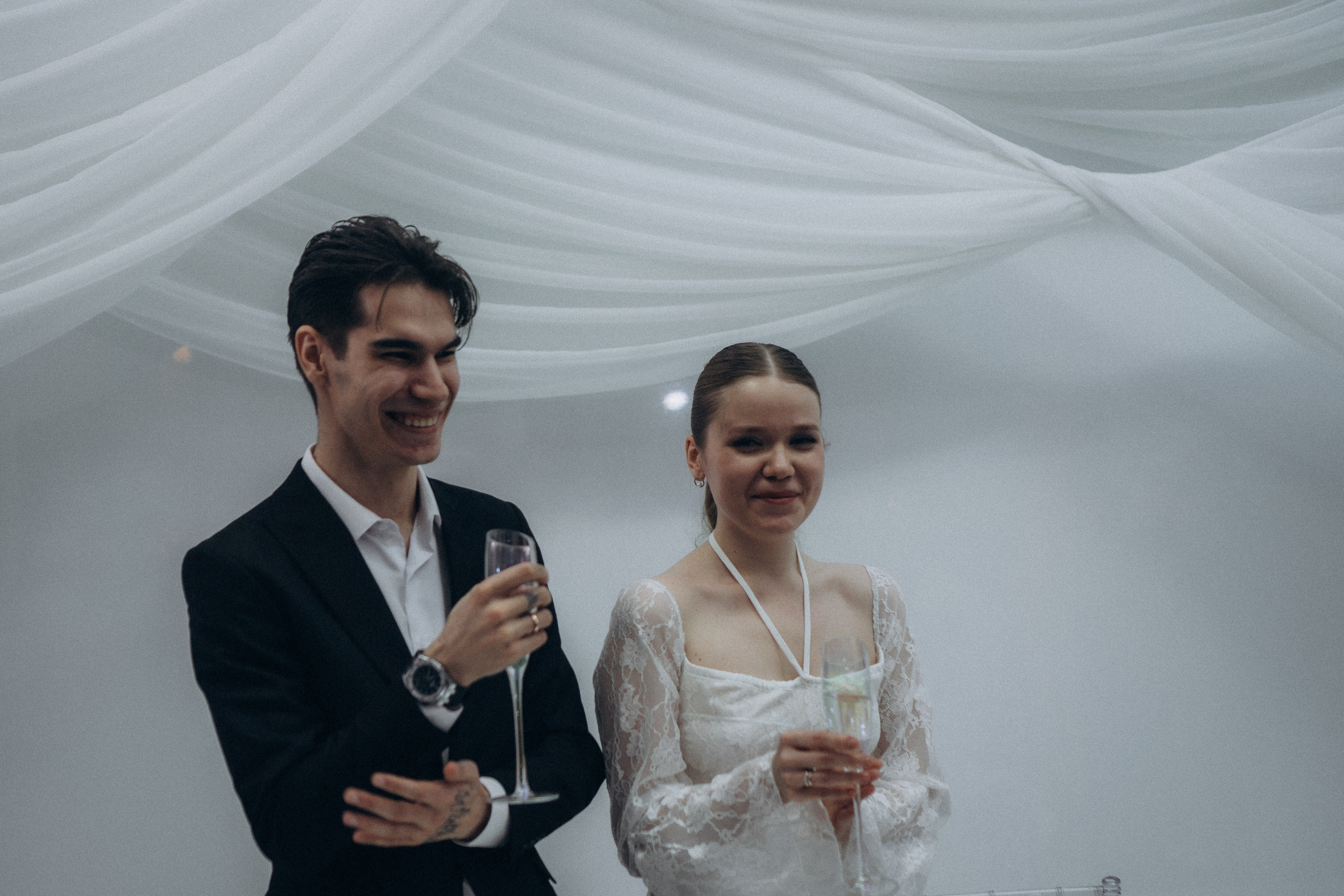 СВАДЕБНАЯ СЬЕМКА СБОРОВ В ОТЕЛЕ И ВЫЕЗД НА ЦЕРЕМОНИЮ (СНЯТО В СИБИРЕ В НИЖНЕВАРТОВСКЕ). Профессиональный фотограф, Санкт-Петербург — Виктория Богомолова