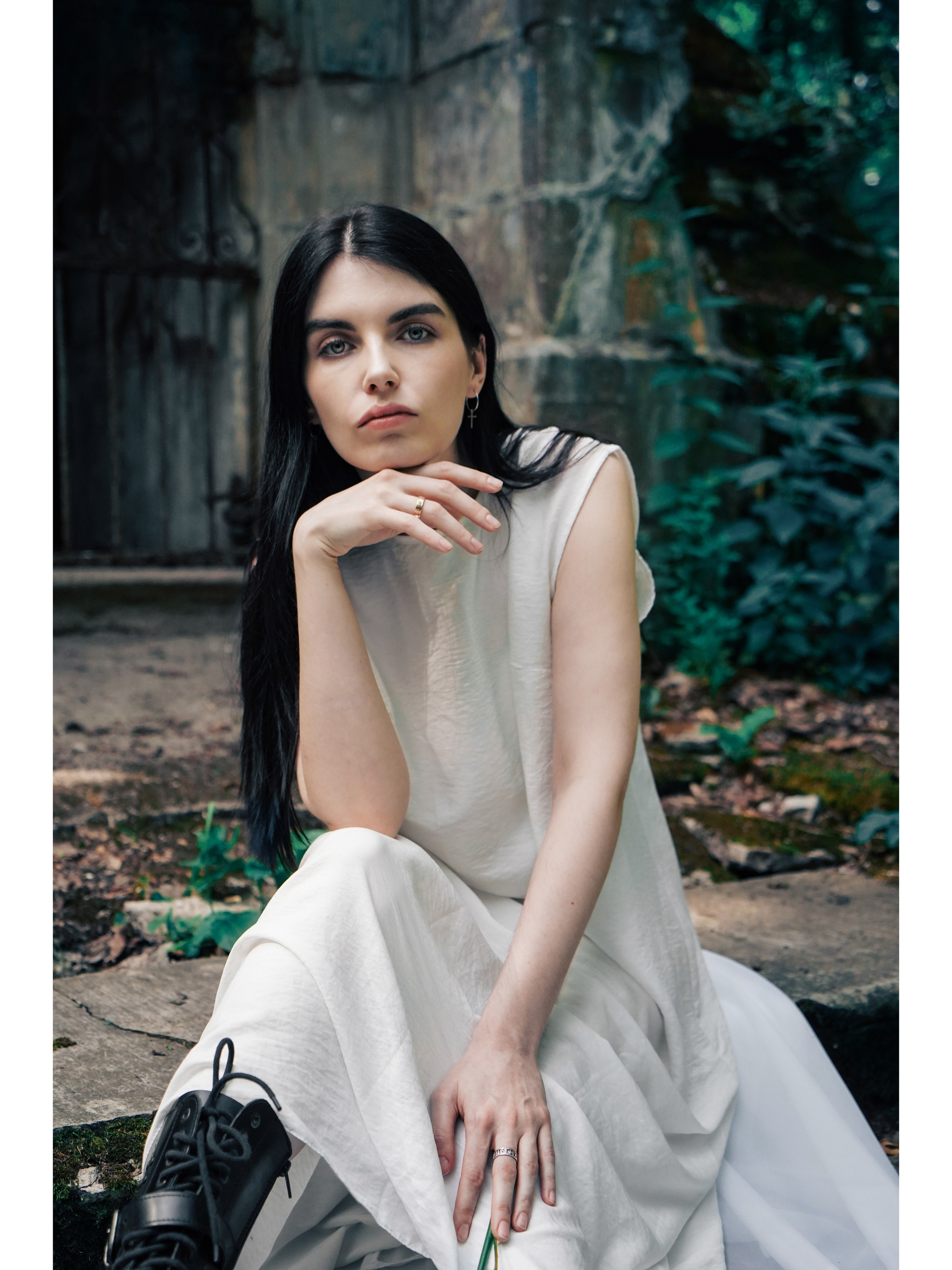 Творческая фотосессия на кладбище в Санкт-Петербурге для Лены. Светлана Гопанюк. Портретный фотограф. Санкт-Петербург. СПб