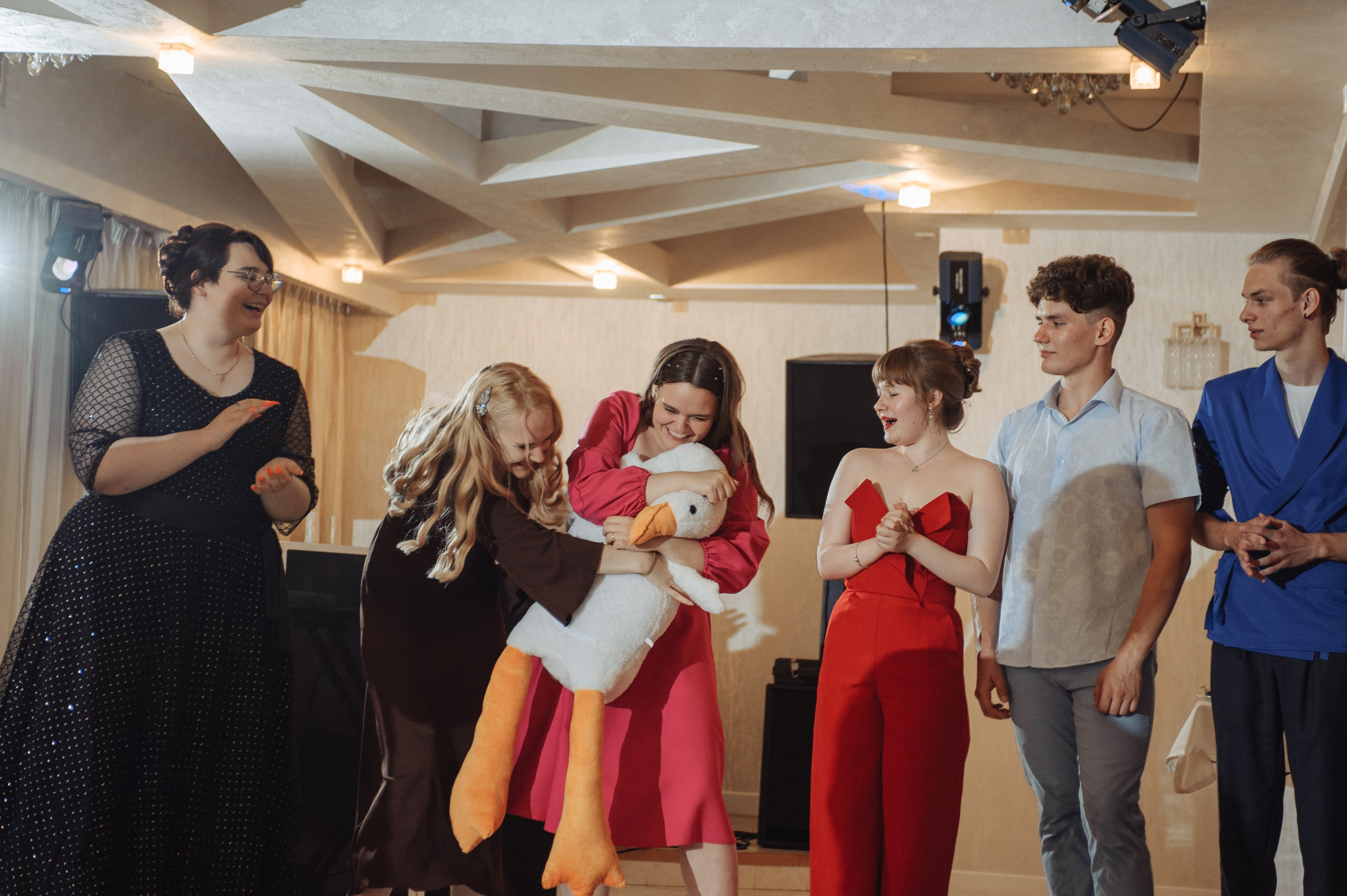 Выпускной 2024. Дмитрий Черяник свадебный и семейный фотограф