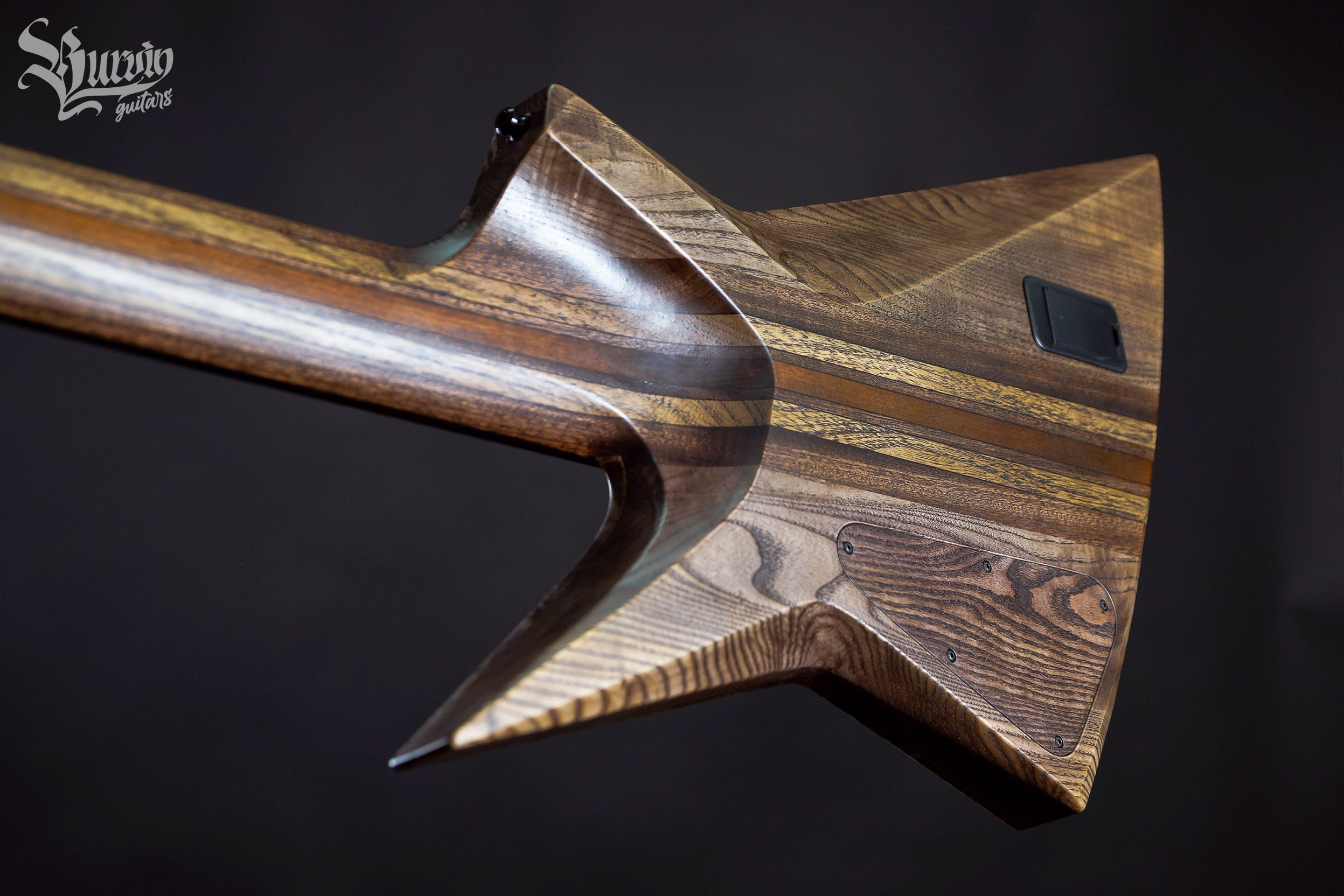 038 HELLBASS. Master of making guitars and basses to order