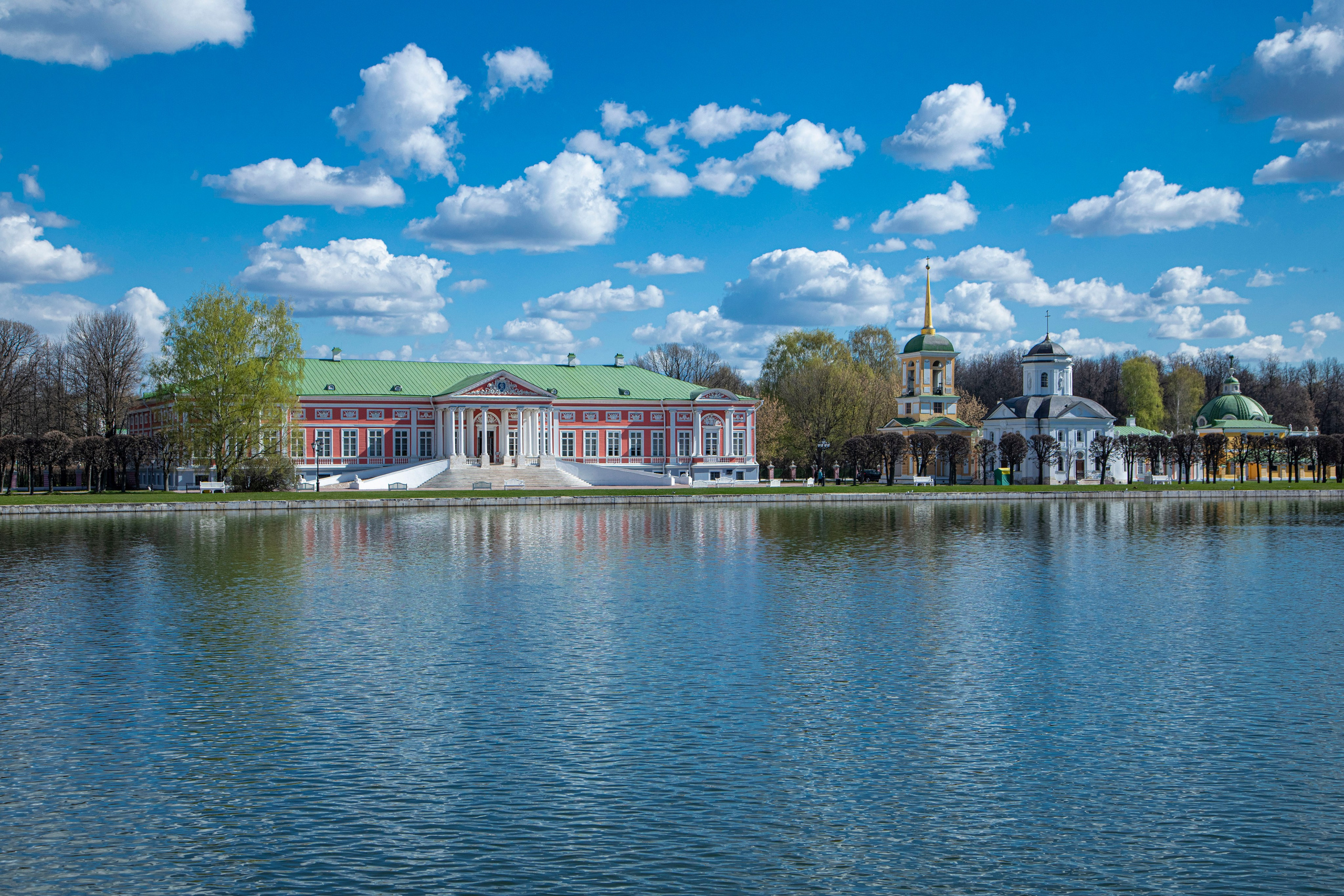 S95 Кусково, 23 апреля 2023 г. Фотограф Сергей Ловкий