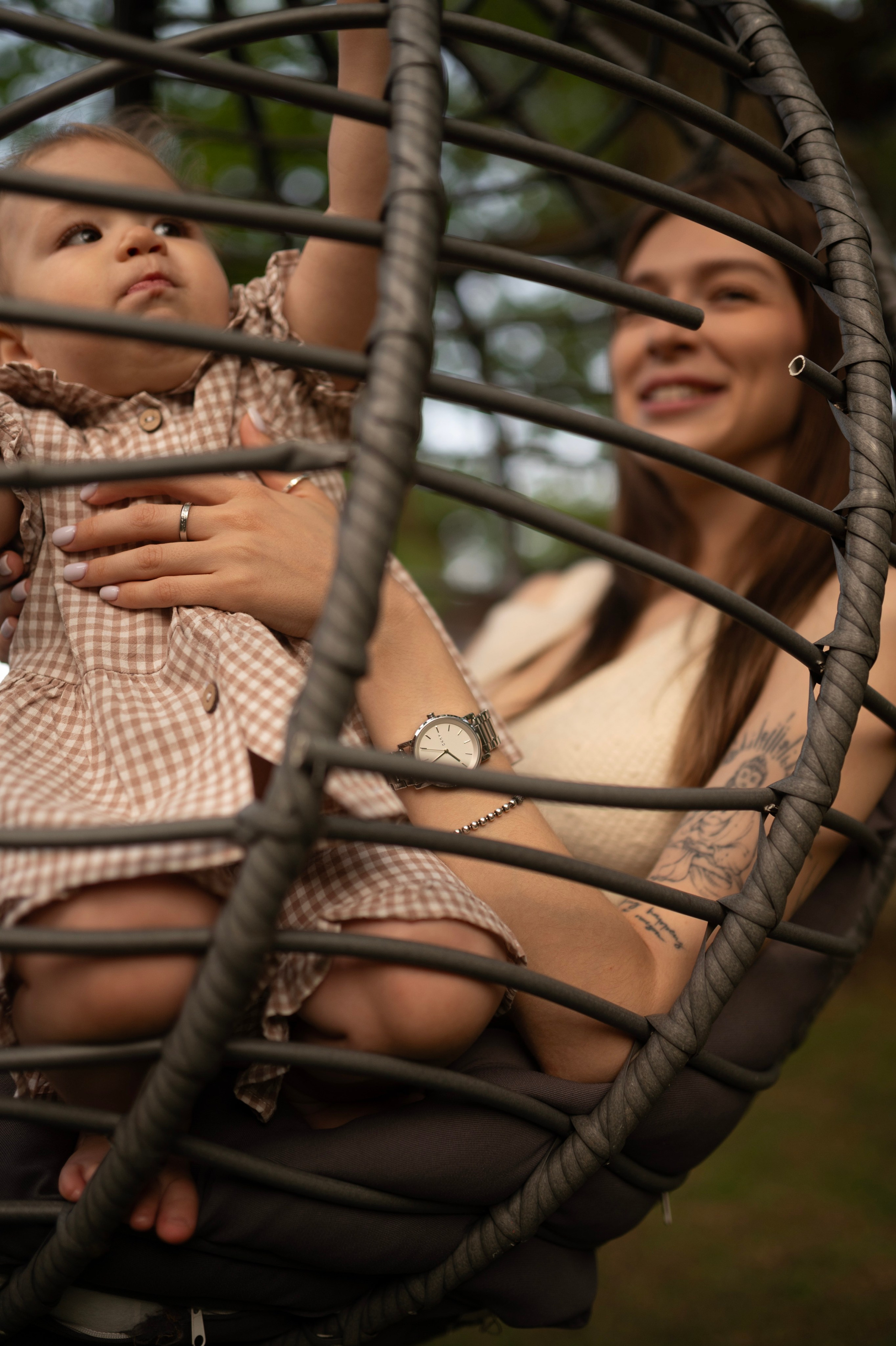 Надя и Алиса в ресторане Кедр. Семейный и свадебный lifestyle-фотограф в Москве Мария Петрова