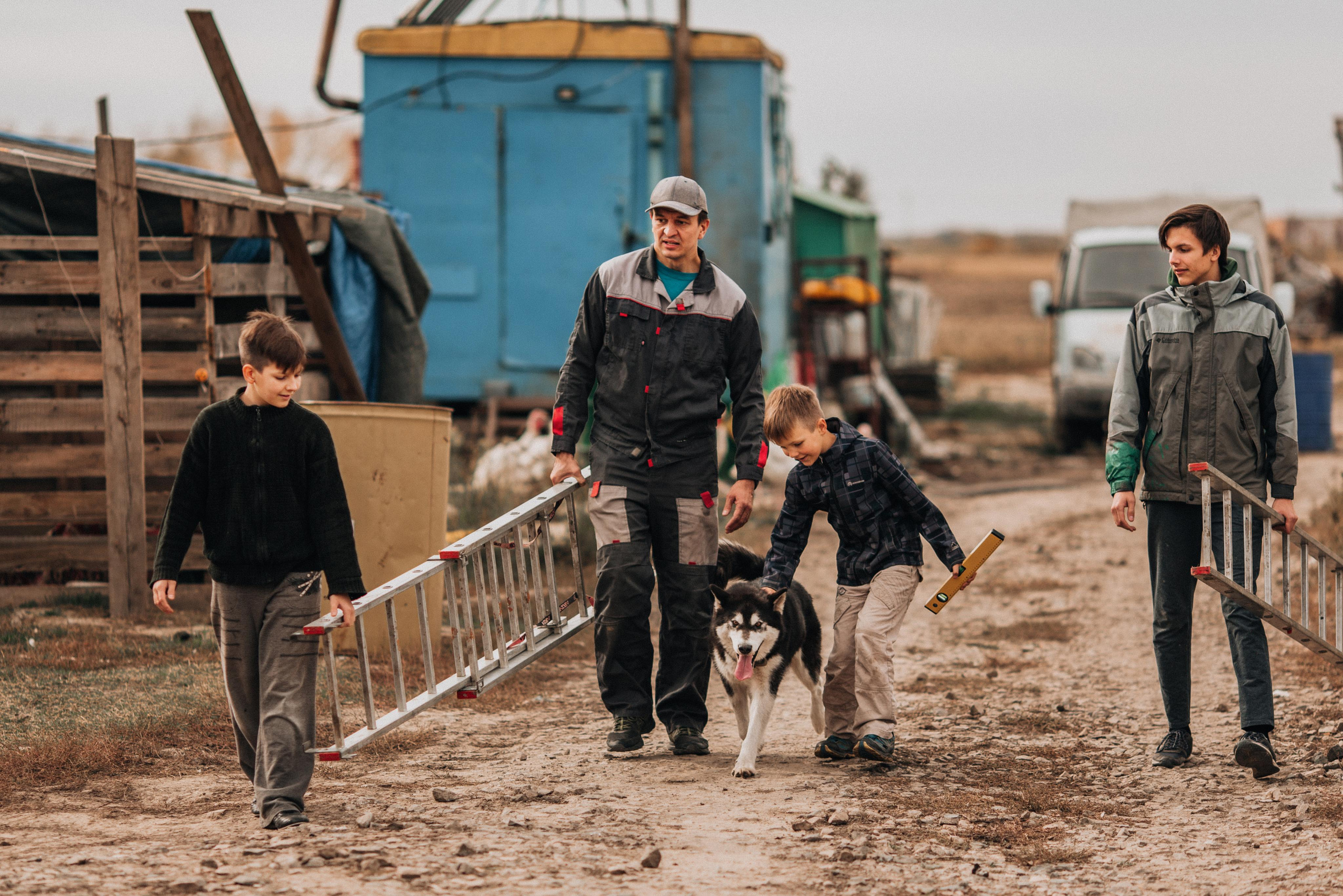 Fathers & Sons. Photographer Konstantin Gribov