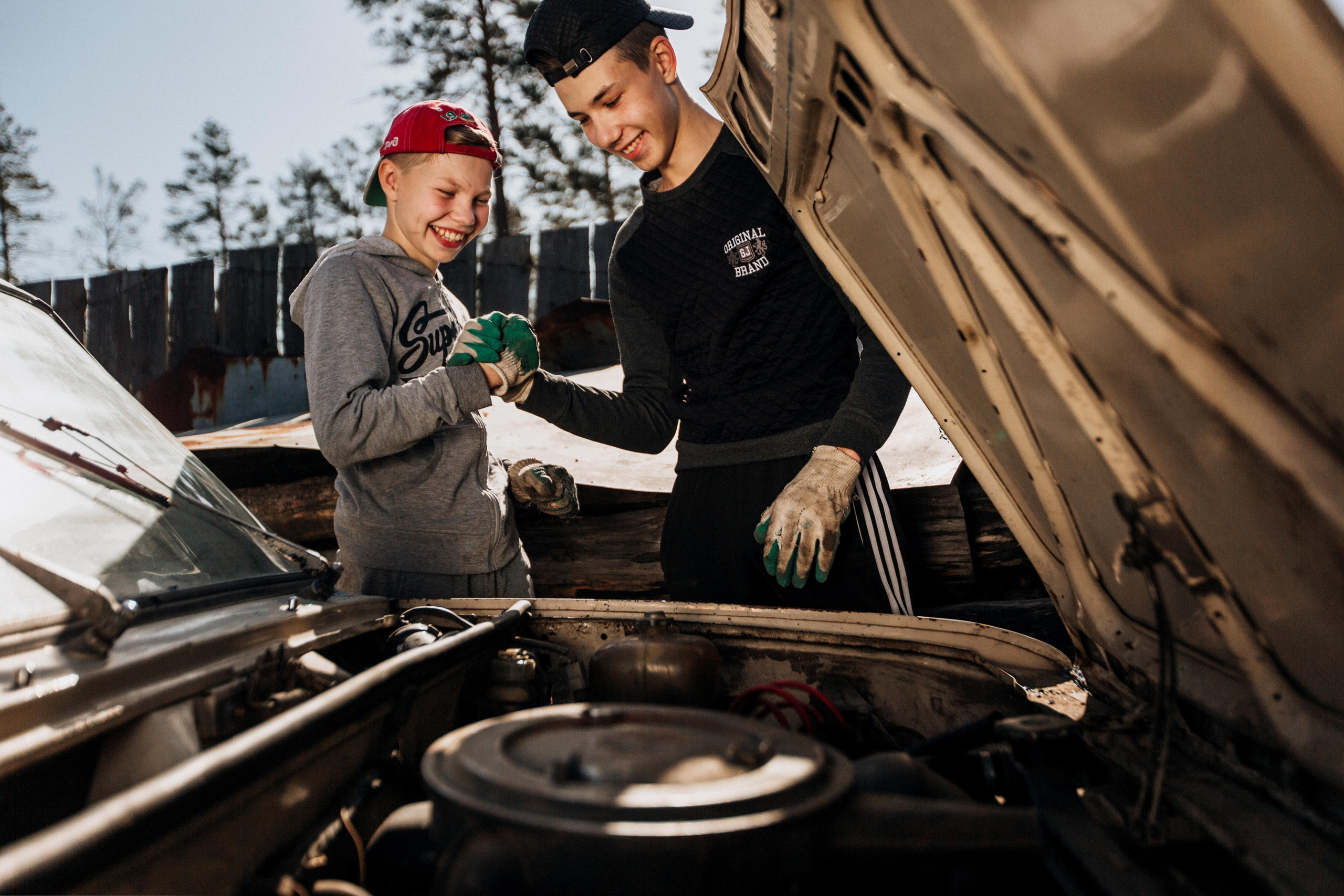 Fathers & Sons. Photographer Konstantin Gribov
