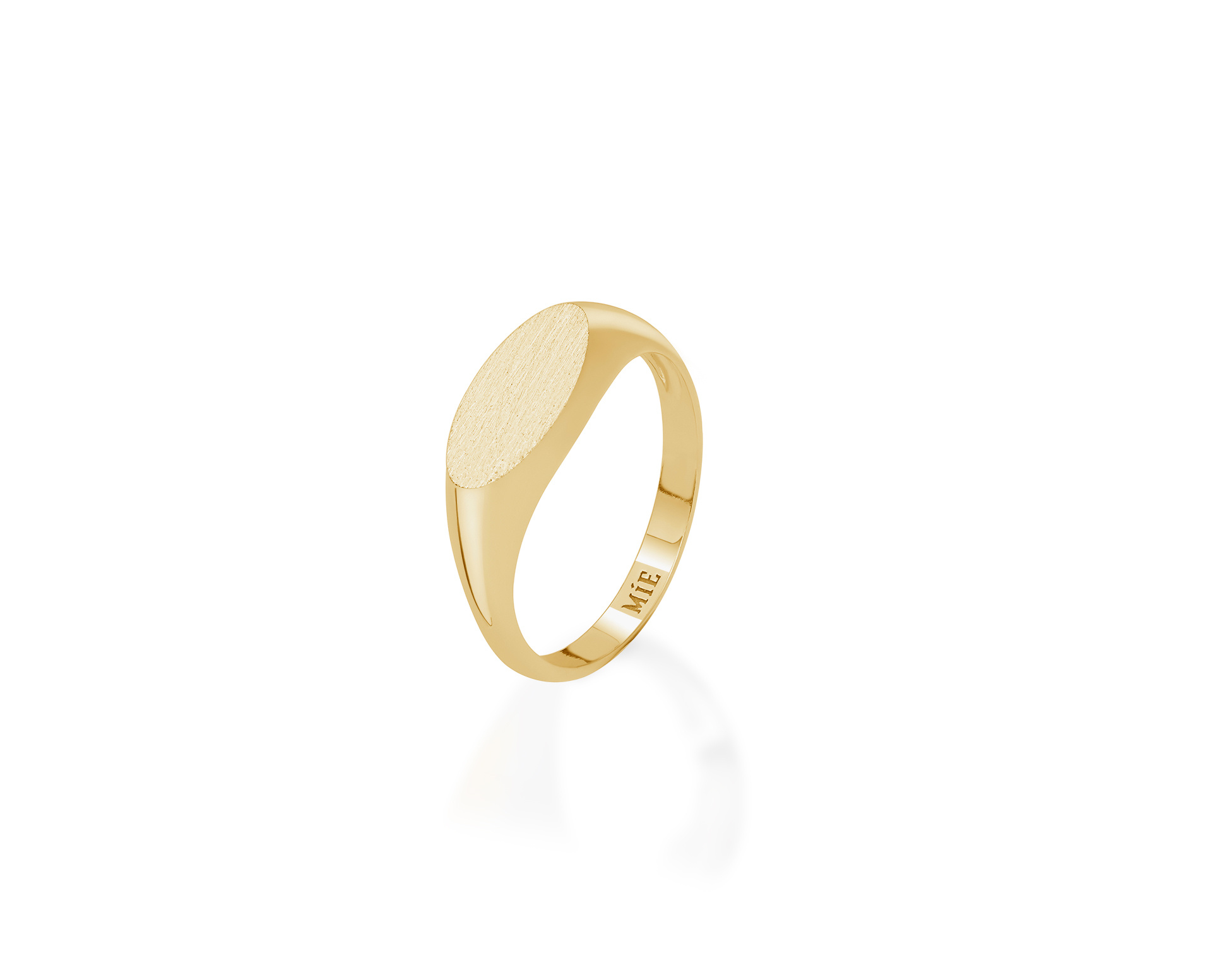 обработка фотографий золотых украшений 