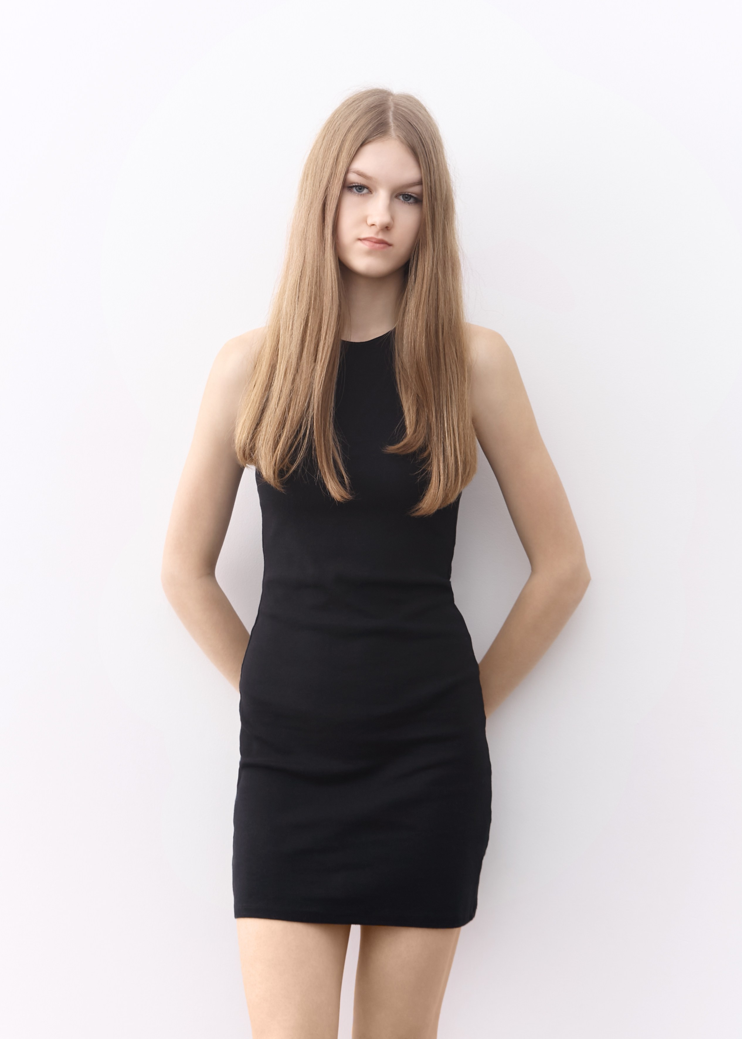 Ksenia Krasnaya. DISTINCTIVE MODEL AGENCY. Модельное агентство специализирующиеся на зарубежном плейсменте моделей